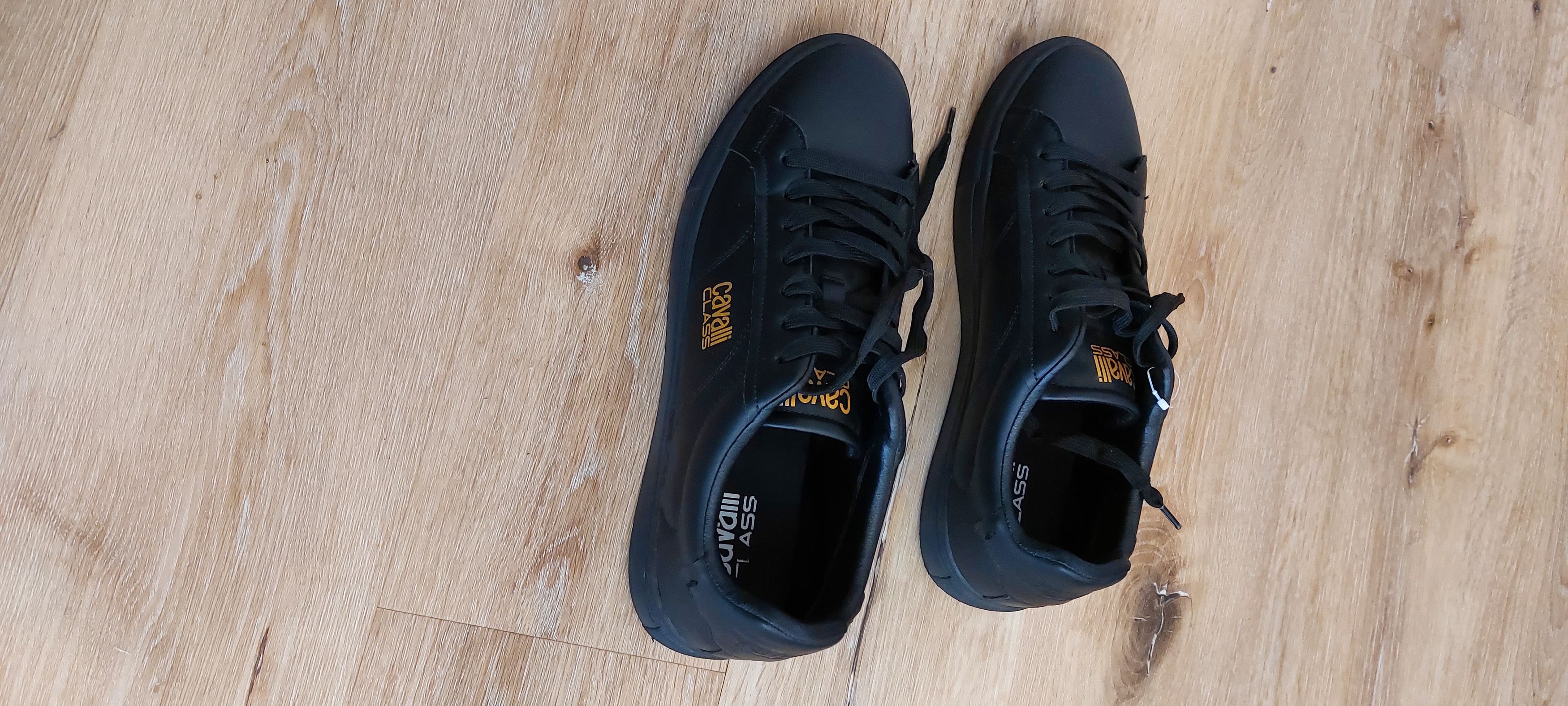 Cavalli Class Cavalli Class black low-top sneakers with gold logo details. Size US 11 / EU 44 - 4 Thumbnail
