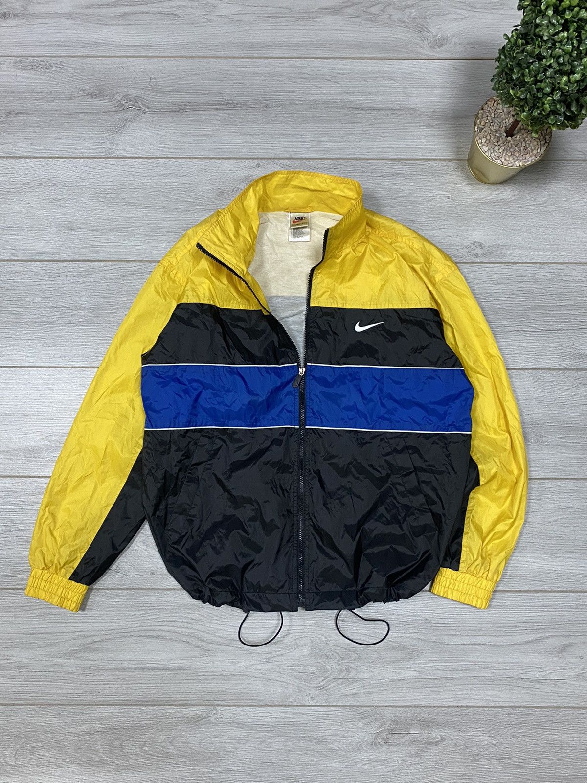 Nike big swoosh 1990 vintage nylon track jacket windbreaker