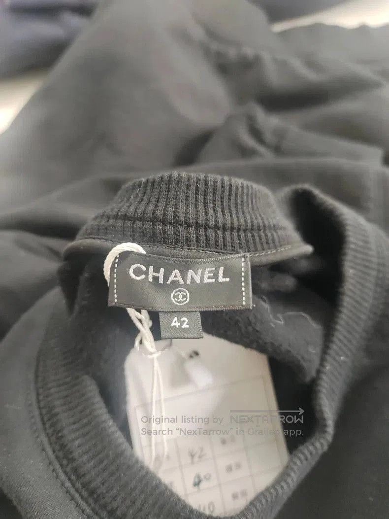 Chanel Chanel Flocked Logo Pullover Sweatshirt . Size M / US 6-8 / IT 42-44 - 3 Thumbnail