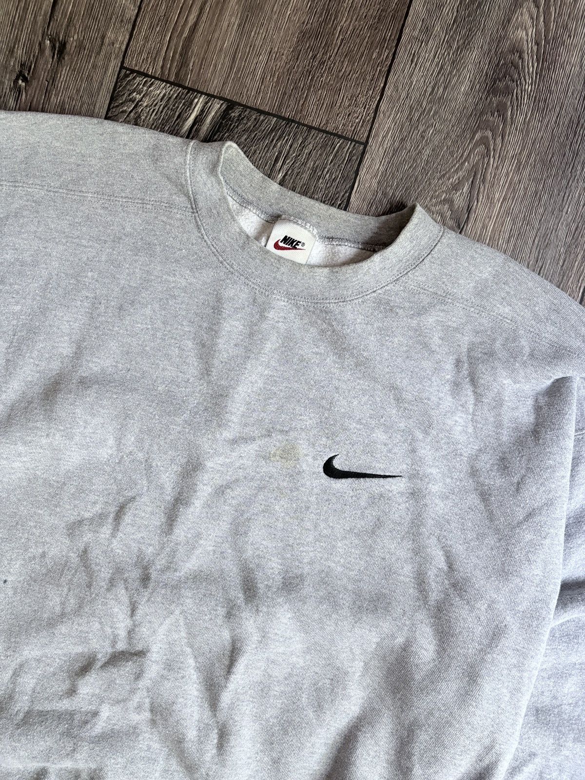 Nike Y2K Nike Swoosh Gray Crewneck Vintage Sweatshirt Made In USA Size US L / EU 52-54 / 3 - 2 Thumbnail