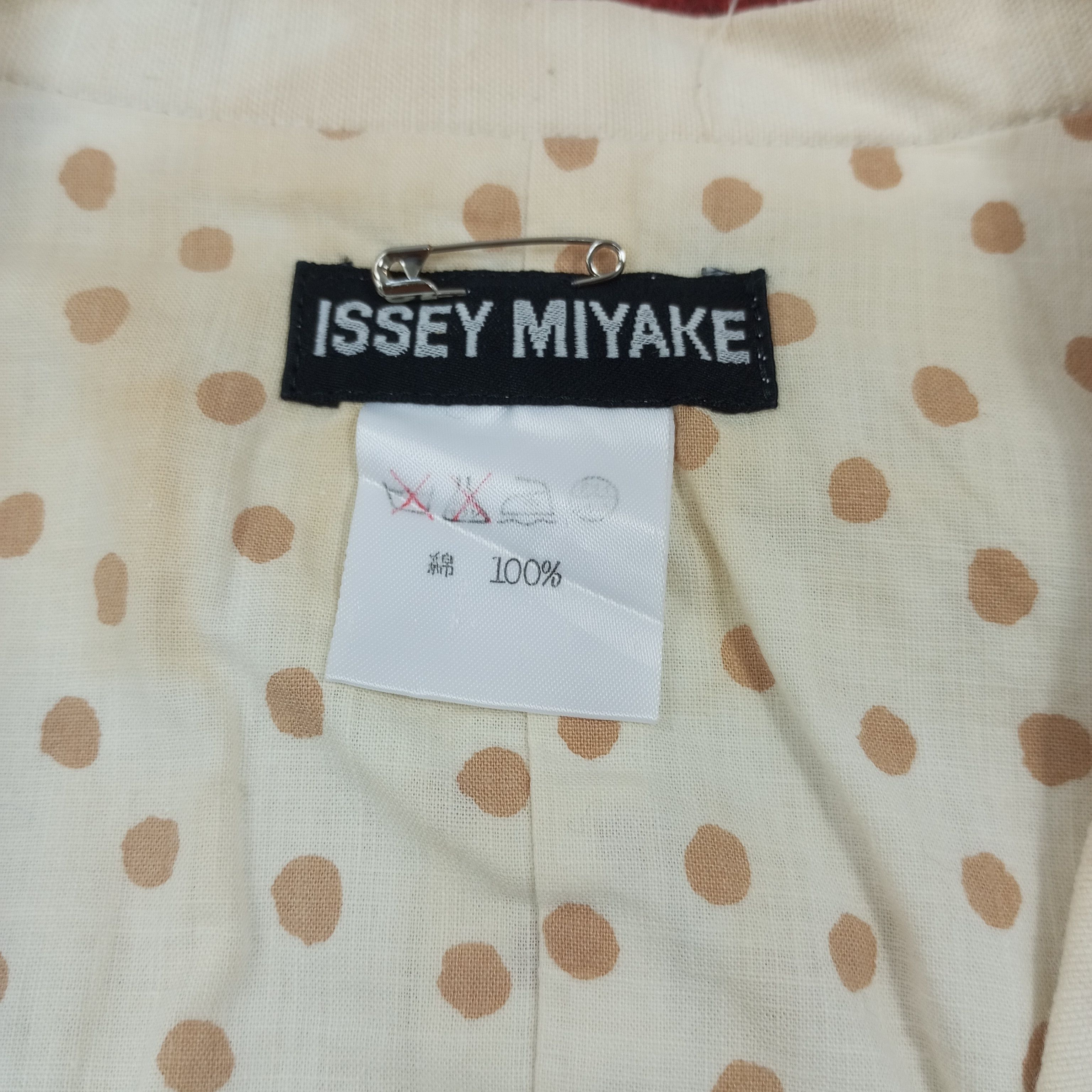 Designer × Issey Miyake × Vintage Issey Miyake Japanese Designer Fashion Vest Size US S / EU 44-46 / 1 - 6 Thumbnail