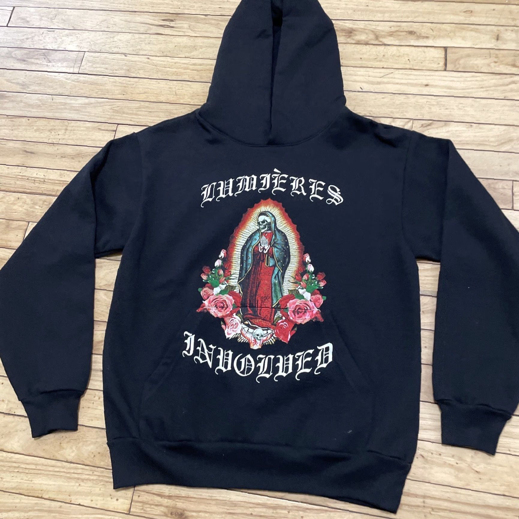 Vintage LUMIÈRES x Involved Garments Hoodie M Black Graphic Pullover Hooded Mens Regu lar Ka i Nguyen Prayer Muertos 90s Los Angeles Size US M / EU 48-50 / 2 - 3 Thumbnail