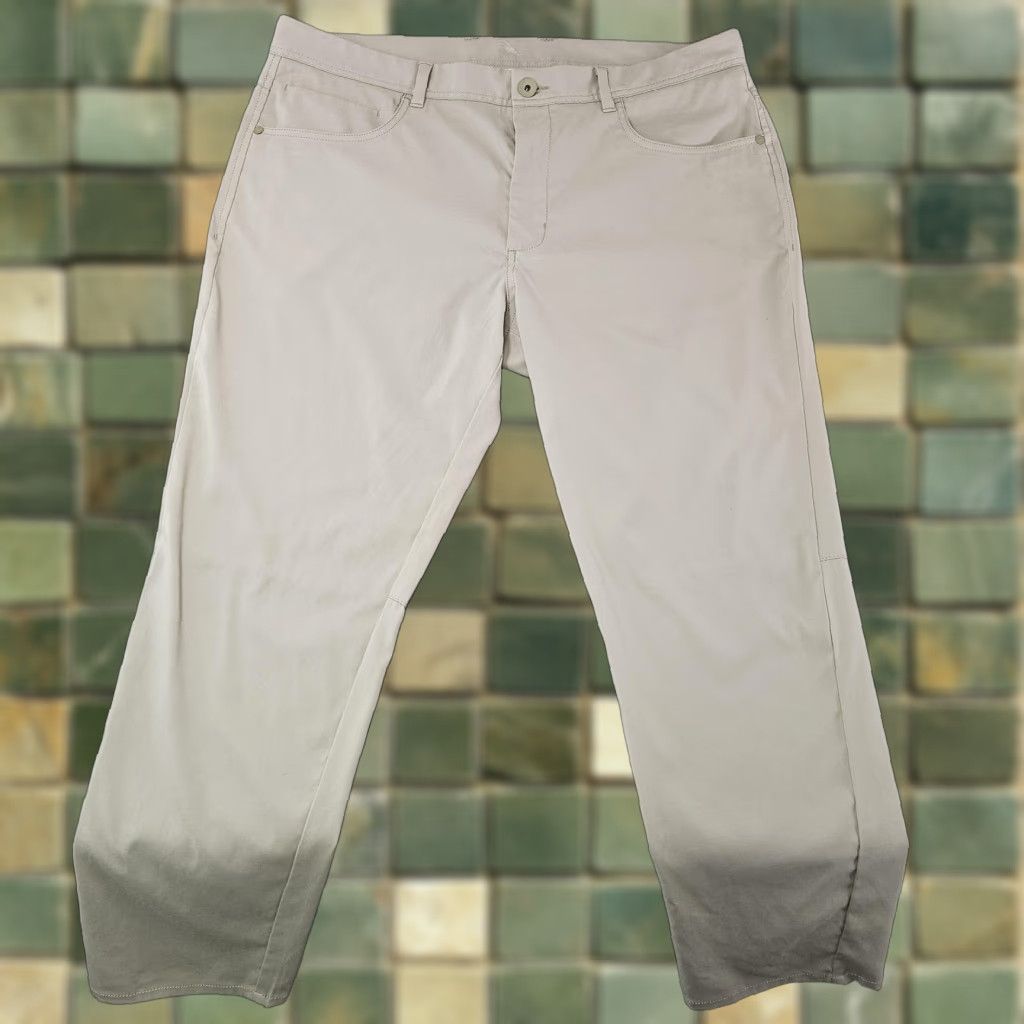 Tommy Bahama Tommy Bahama Pants Mens 38x30 Khaki Stretch 5 Pocket Performance Casual Golf Size US 38 / EU 54 - 1 Thumbnail