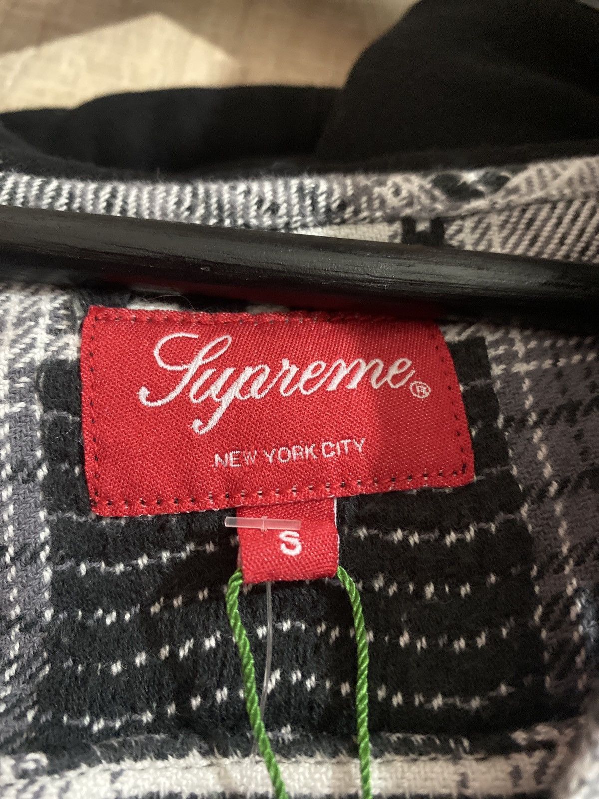 Supreme Supreme Hooded Shadow Plaid Shirt Size US S / EU 44-46 / 1 - 6 Thumbnail