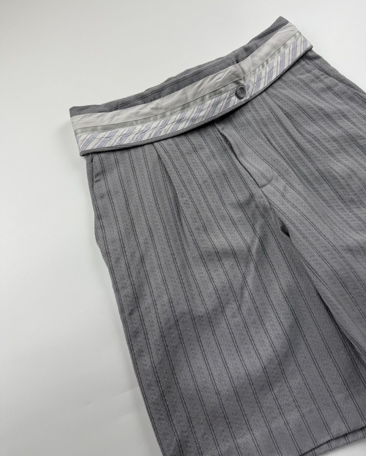 Dior Dior S/S’23 Jacquard High Waist Wool Shorts Size US 32 / EU 48 - 4 Thumbnail