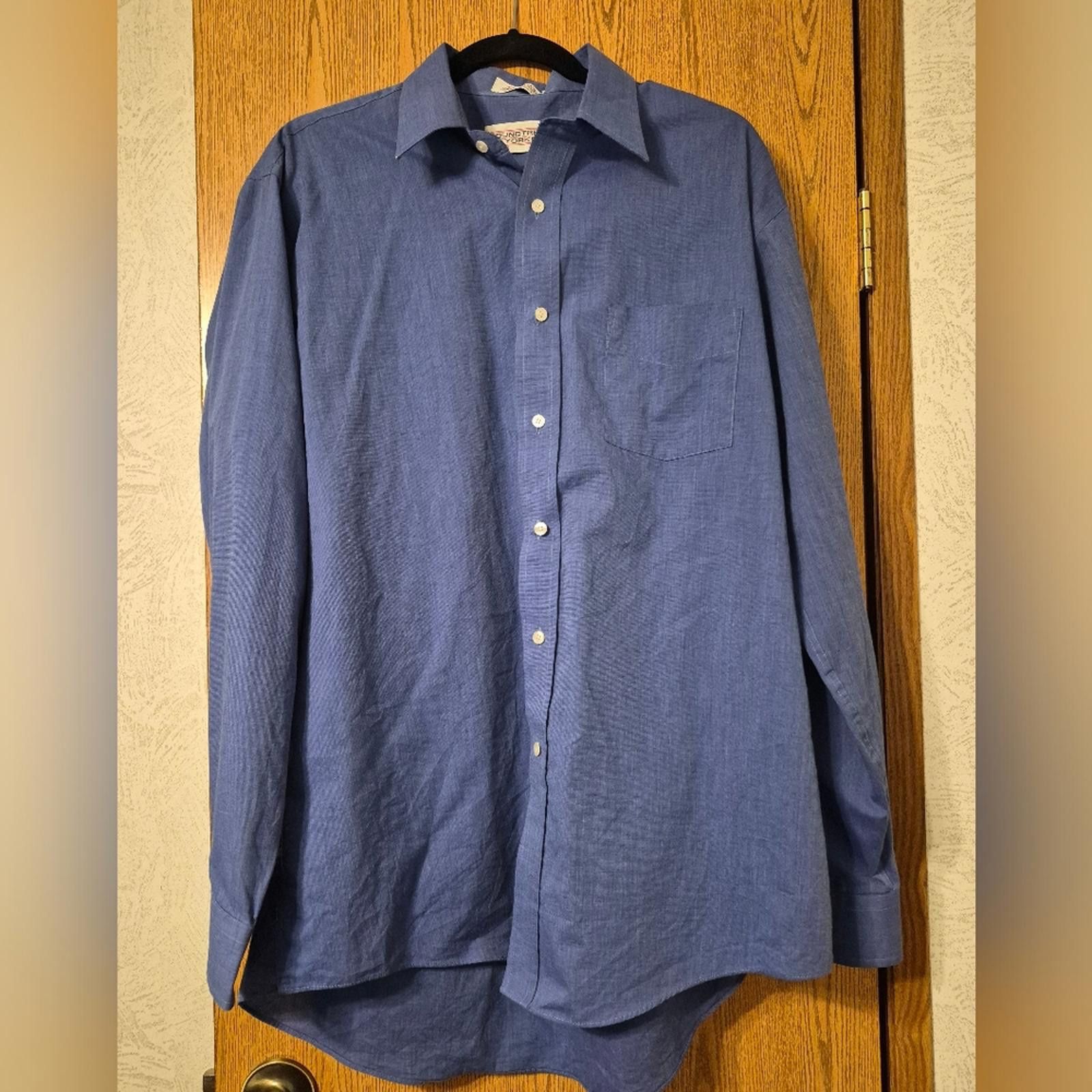 Roundtree & Yorke Roundtree & Yorke Casual Blue Button-Down Shirt 16 1/2 Size US M / EU 48-50 / 2 - 1 Thumbnail