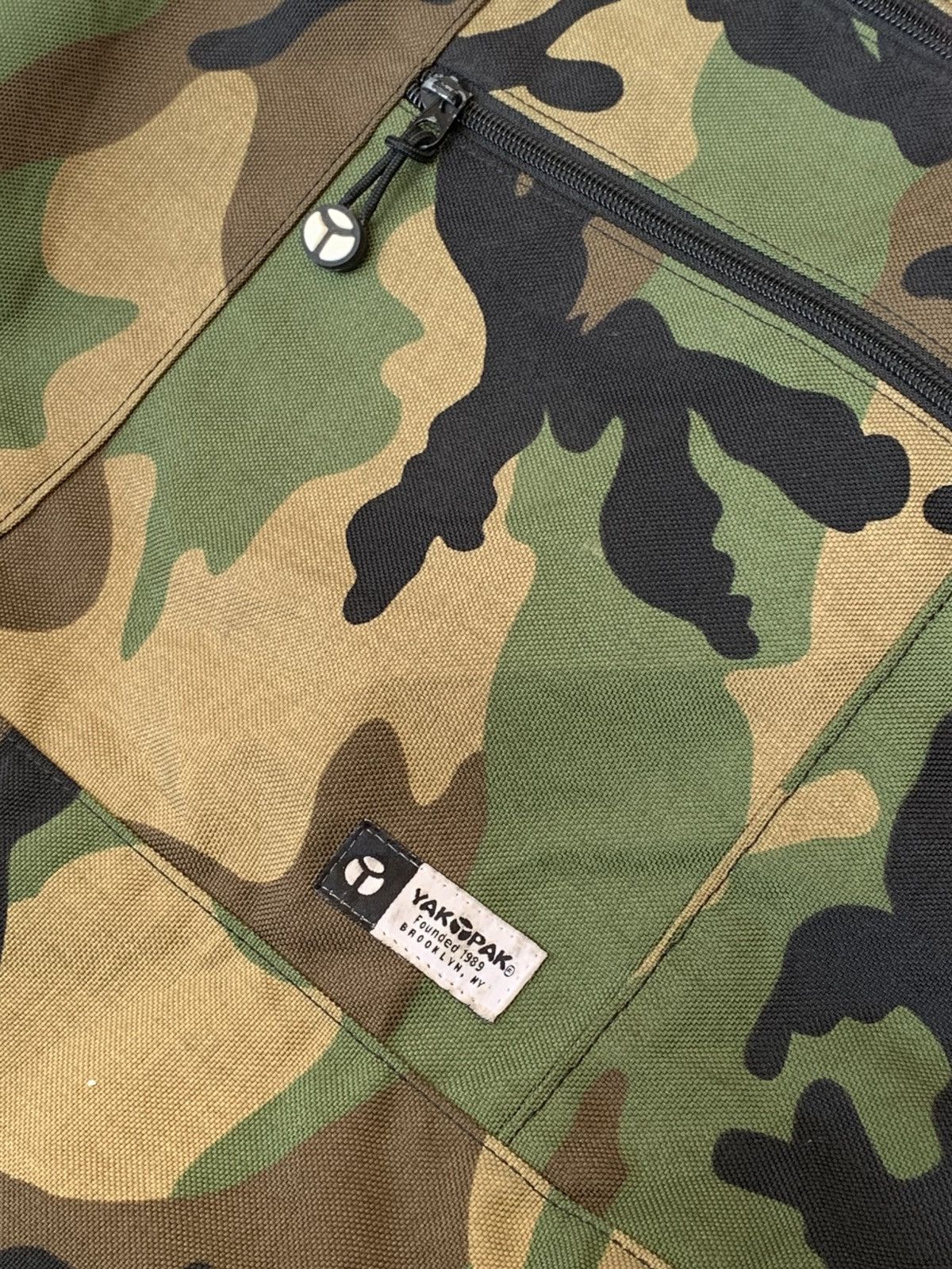 Vexed Generation YakPak Camoflauge 2 in 1 Tote + Bagpack Size ONE SIZE - 4 Thumbnail