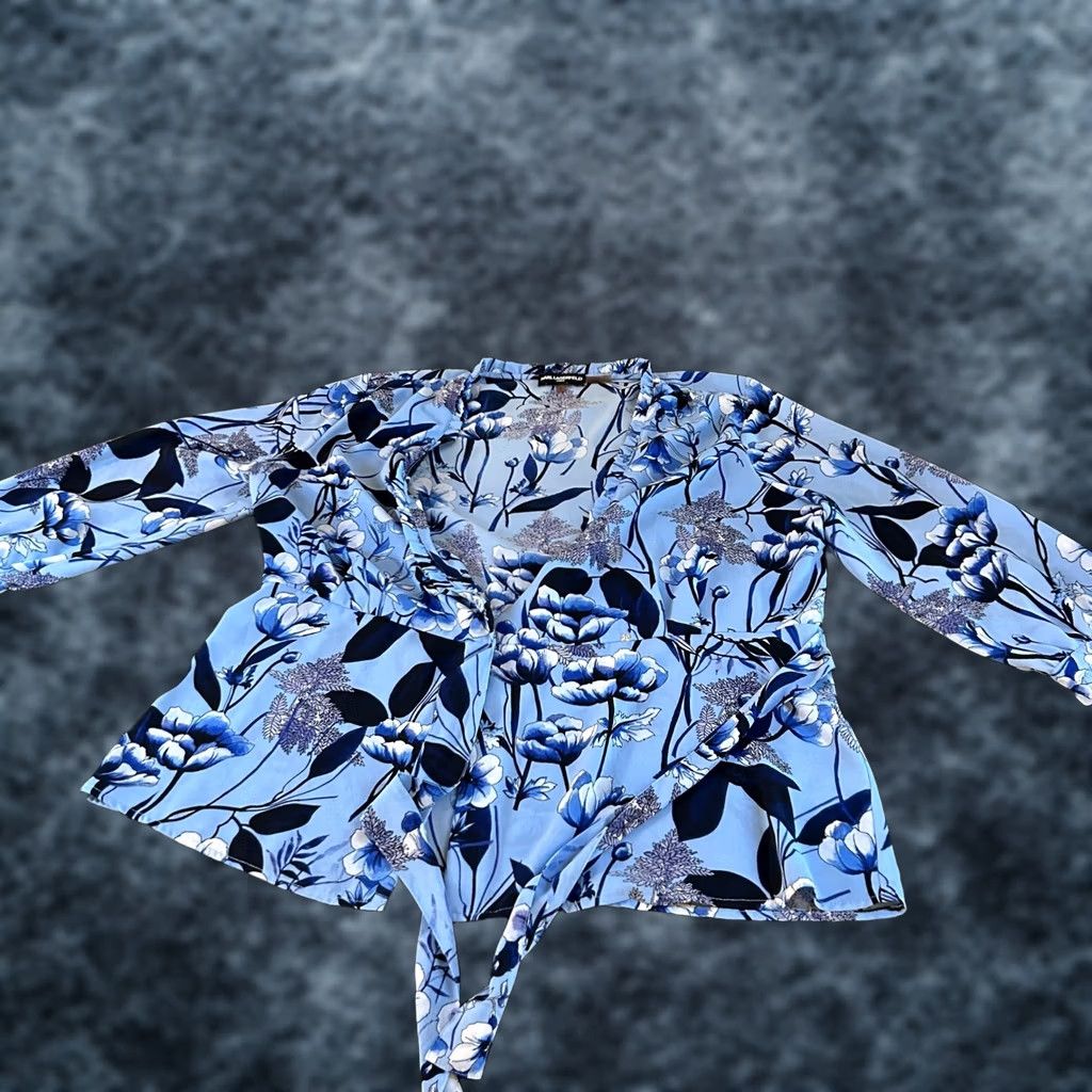 Karl Lagerfeld Karl Lagerfeld Paris Floral Tie Front Blouse Top Blue Flowers Women Large Size L / US 10 / IT 46 - 1 Thumbnail