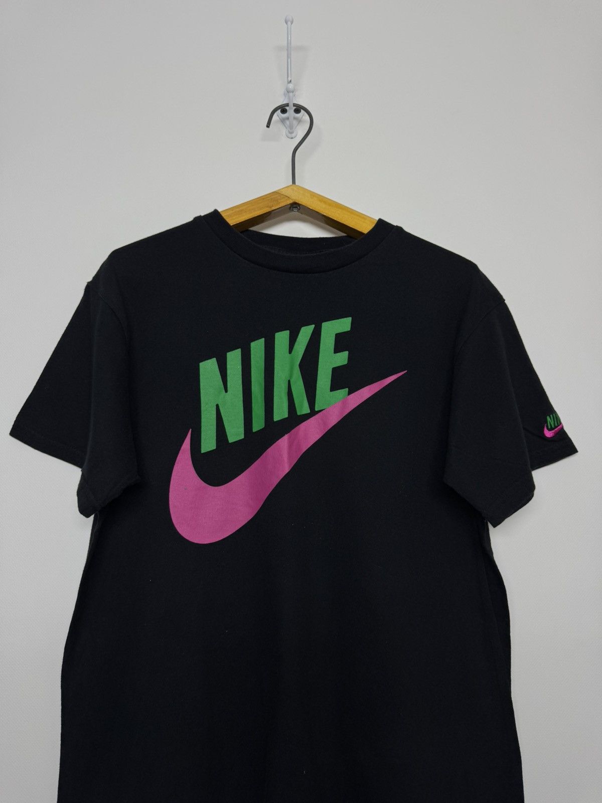 Nike Vintage Y2k Nike Big Swoosh T Shirt 00’s Size US XS / EU 42 / 0 - 3 Thumbnail