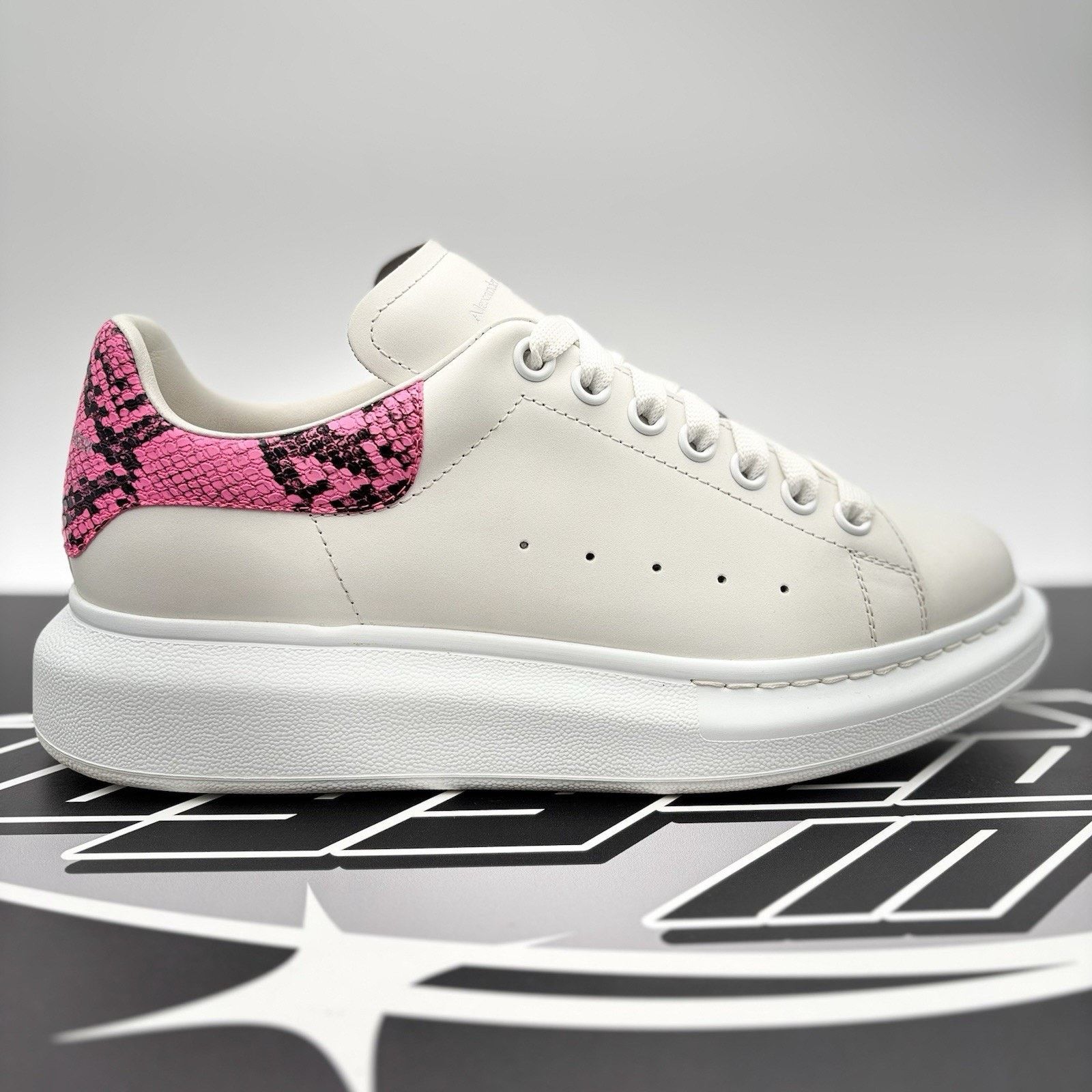 Alexander McQueen Alexander McQueen ' White, Pink Snake Print ' | GREAT COND! Size US 8 / EU 41 - 2 Thumbnail