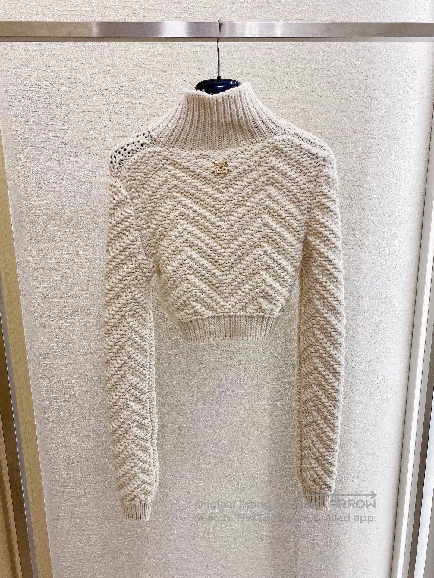 Fendi Fendi Cropped Knit Sweater. Size US M / EU 48-50 / 2 - 4 Thumbnail