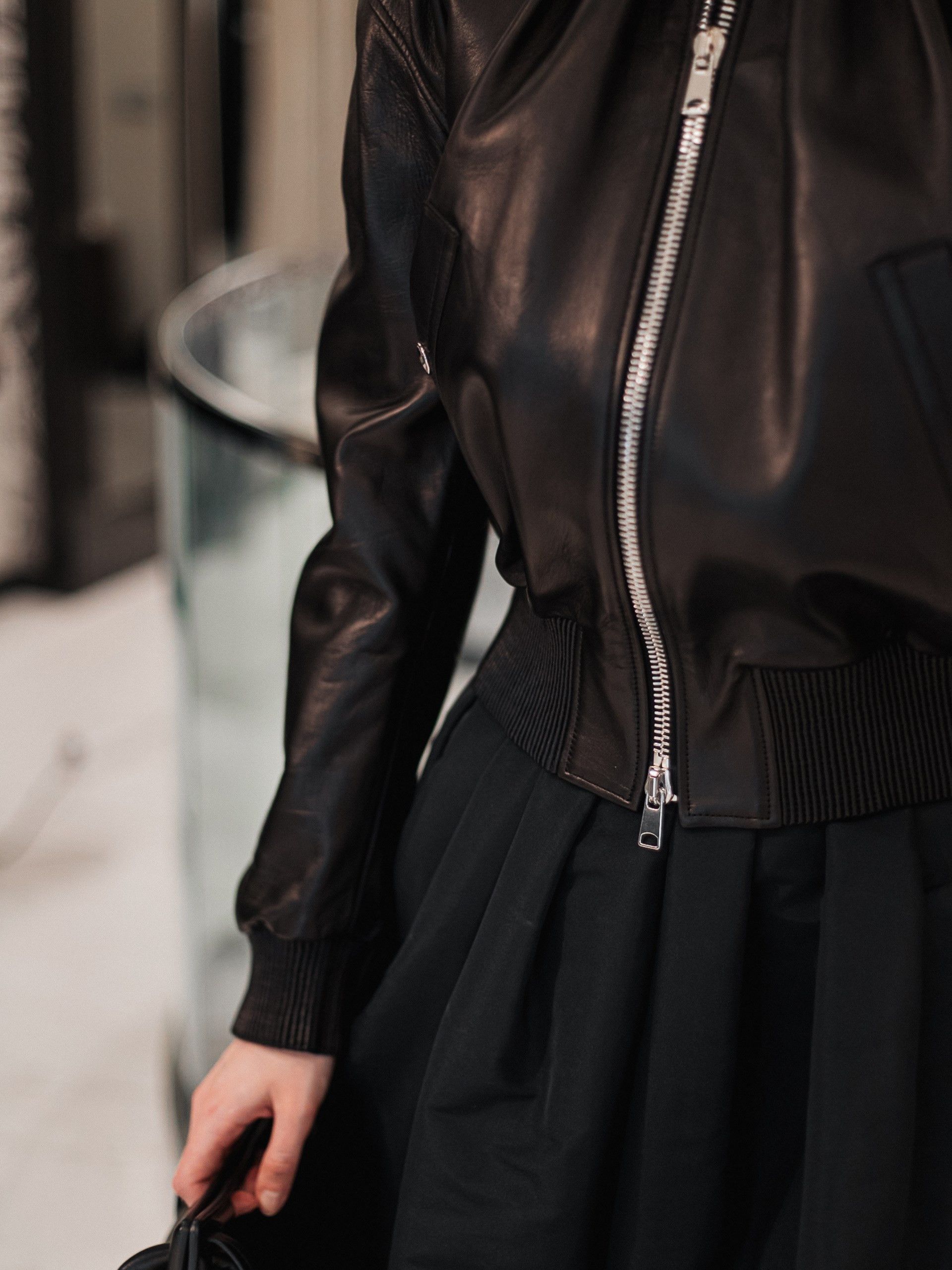 Alexander McQueen o1srvl11e0326 Leather Rouched Bomber Jacket in Black Size S / US 4 / IT 40 - 3 Thumbnail