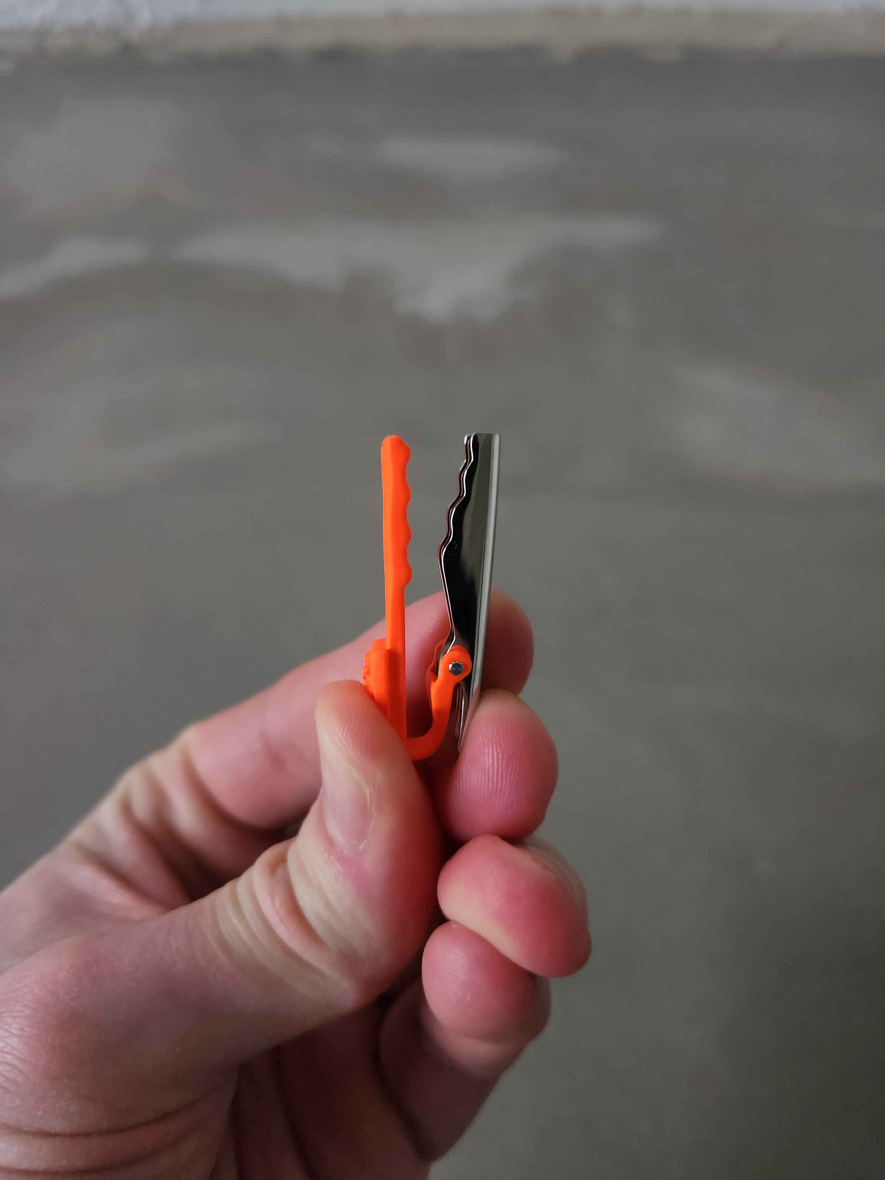 Louis Vuitton LV orange staff tie clip pin Size ONE SIZE - 6 Thumbnail