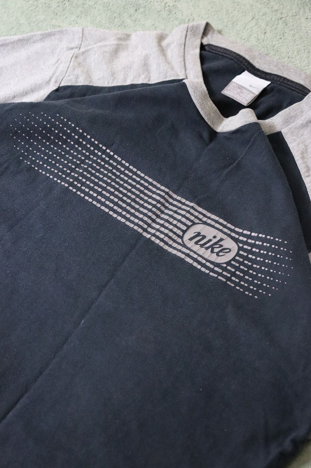 Nike Nike Early 2000s Graphic Tee Blue/Grey Preshrunk Cotton Rare Size US L / EU 52-54 / 3 - 4 Thumbnail