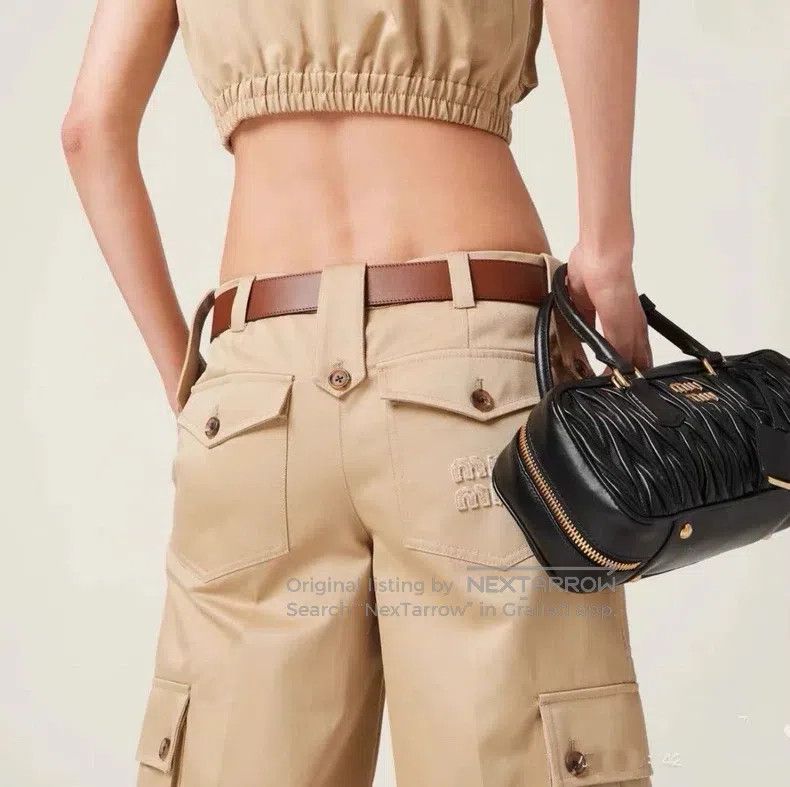 Miu Miu Miu Miu 38 Khaki shorts Size 22" - 2 Thumbnail