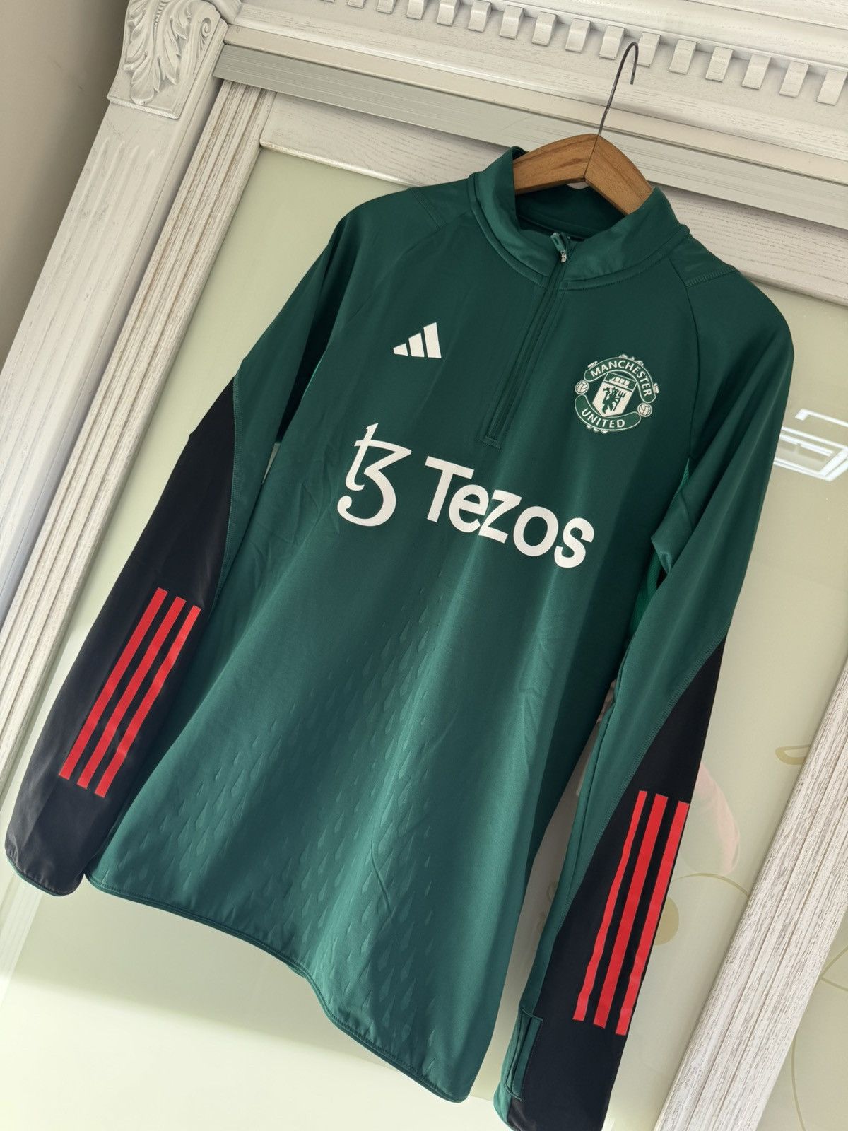 Adidas Manchester United 2023-2024 Soccer Training Top Football Kit Size US M / EU 48-50 / 2 - 3 Thumbnail