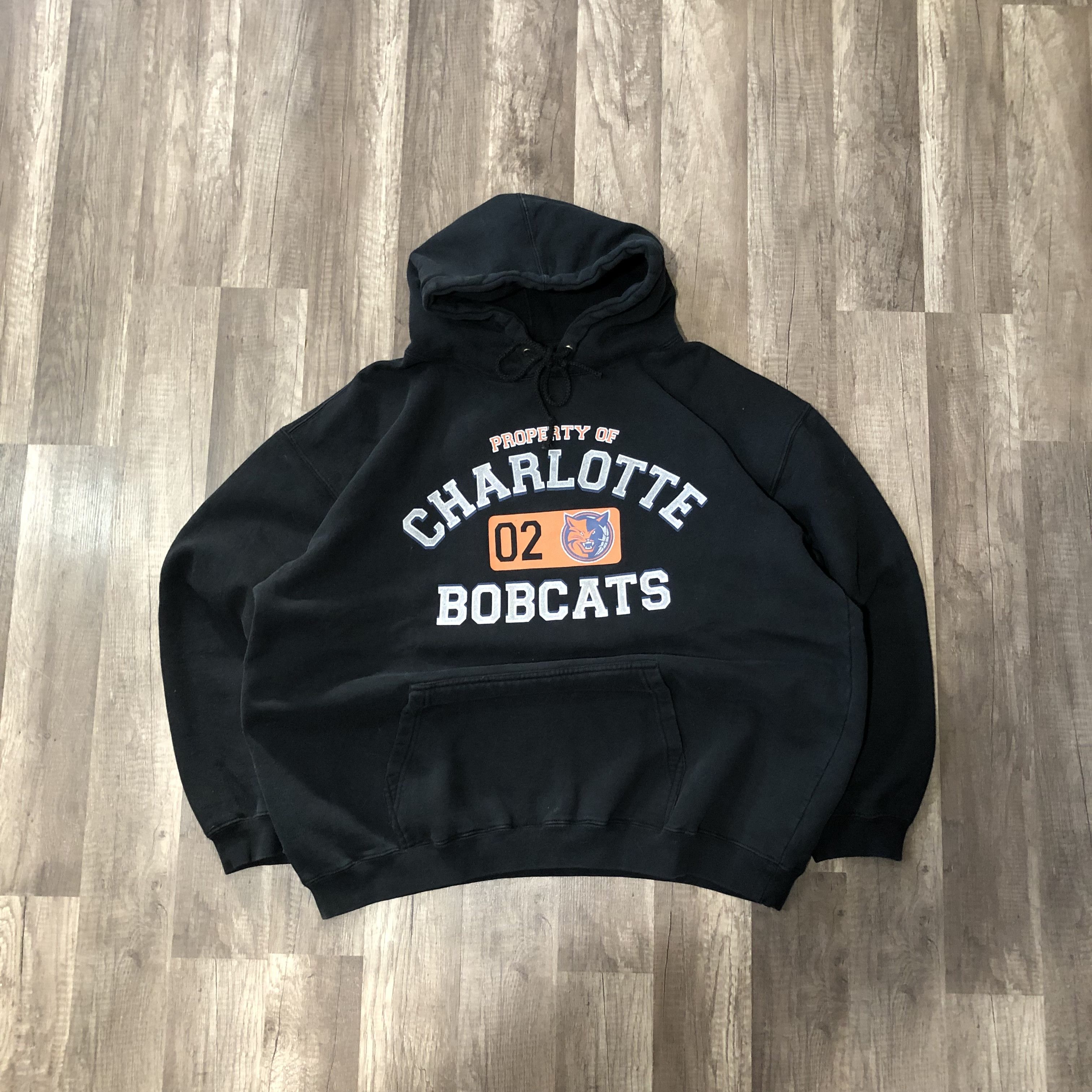 NBA × Vintage "Vintage Black Charlotte Bobcats Hoodie, XL Size US XL / EU 56 / 4 - 2 Thumbnail