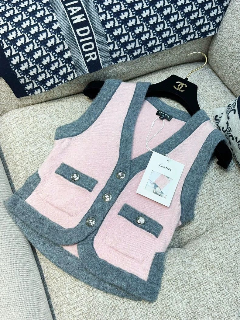 Chanel Chanel 21B pink gray-edged sleeveless vest Size XXS / US 00 / IT 34 - 2 Thumbnail