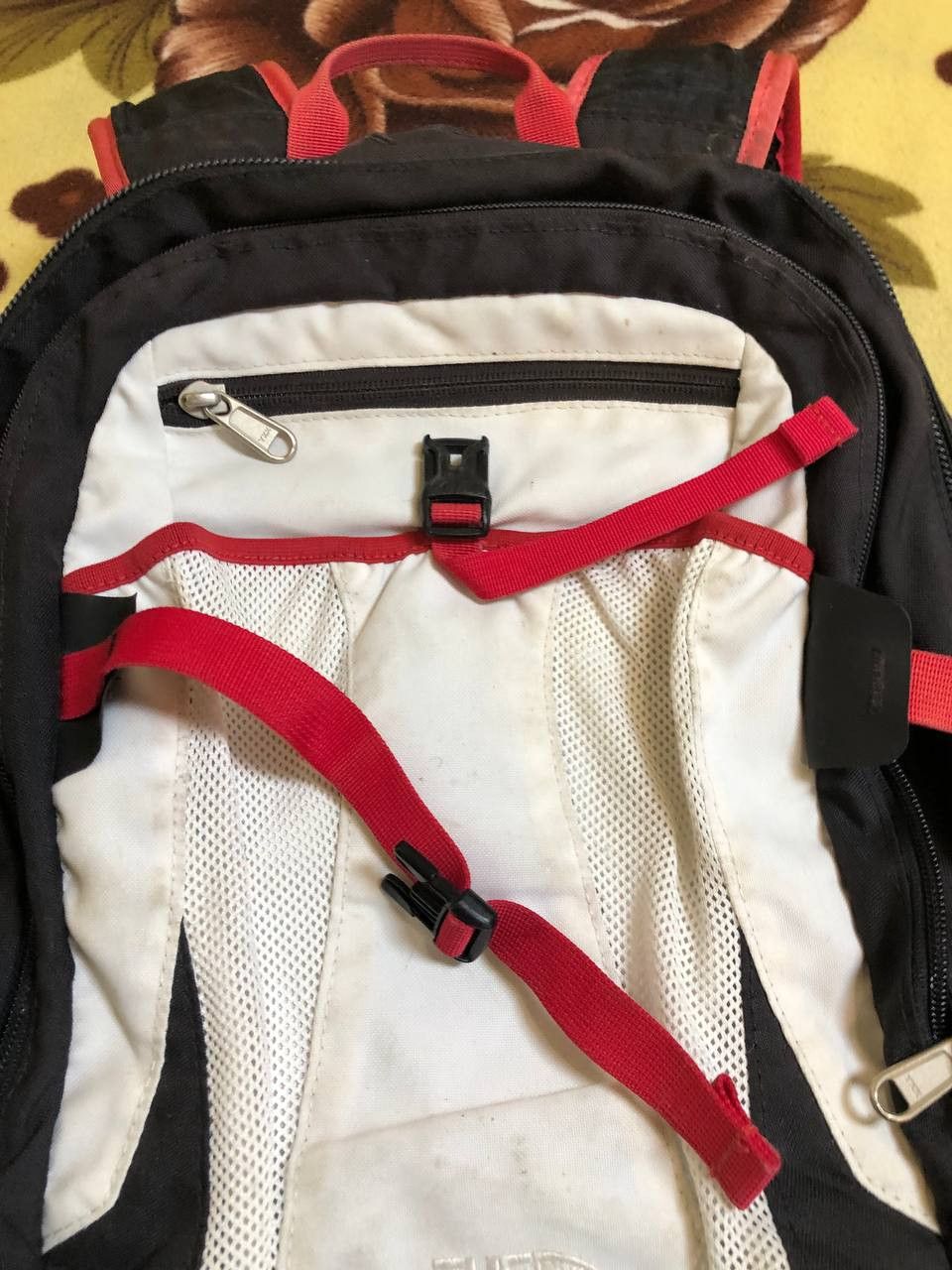 The North Face Rare The North Face Daypack Backpack Hiking Size ONE SIZE - 5 Thumbnail