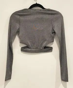 Boohoo Boohoo Silver Metallic Ribbed Cut-Out Crop Top Size XS / US 0-2 / IT 36-38 - 3 Thumbnail