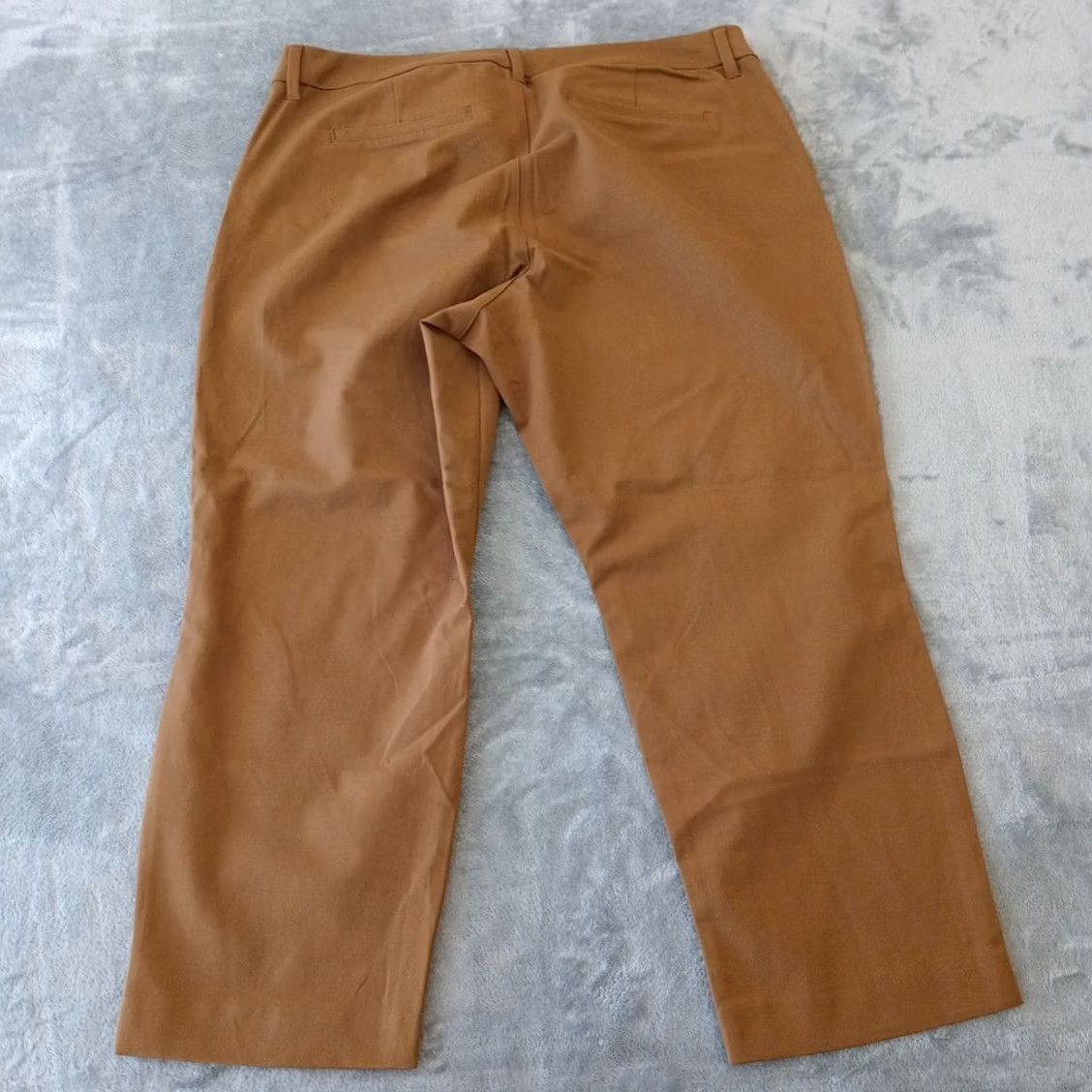 Old Navy Old Navy Pixie Ankle Pants Womens Size 20 Brown Pockets 41x26.5 High Rise Straight Leg Front Flat Front Regular Rise Cotton Blend Casual Pants Girls? Size 42" / US 20 - 2 Thumbnail