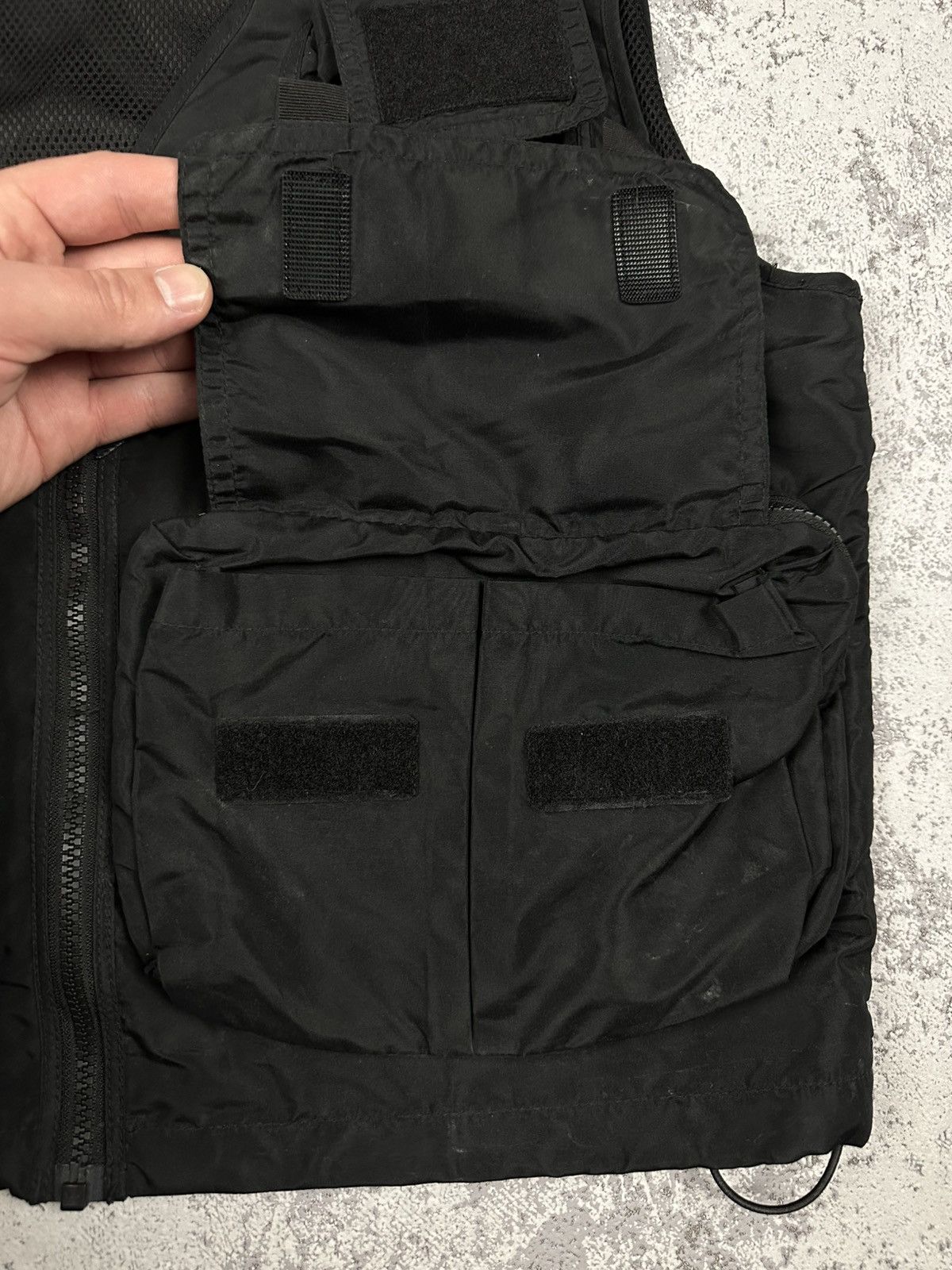 Japanese Brand Streetwear Tactical Multipocket Vest Size US L / EU 52-54 / 3 - 7 Thumbnail