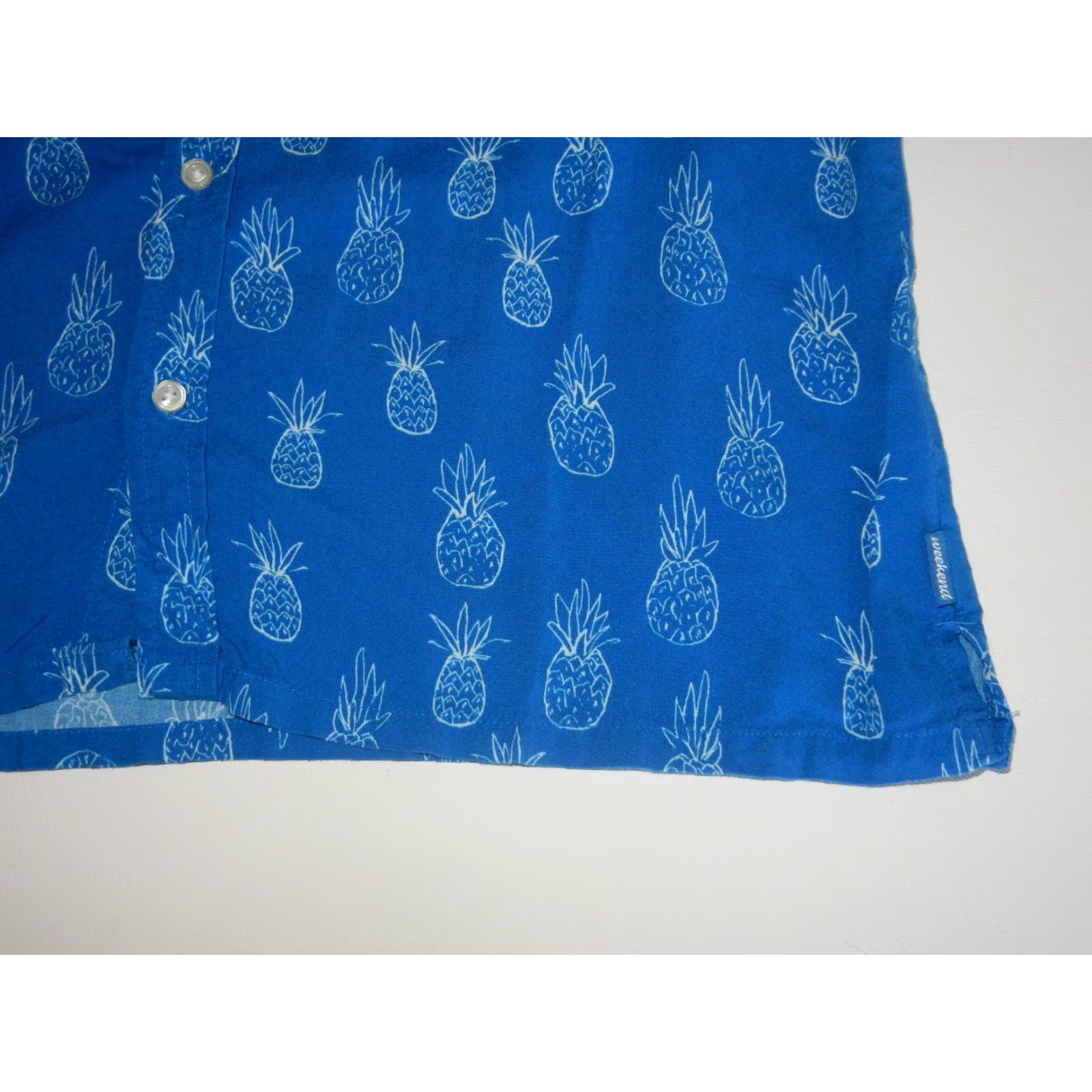 Chubbies VINTAGE? Chubbies Hawaiian Shirt Mens Button-Up Short Sleeve M Pineapples Blue Rayon 29.5" Mens Size US M / EU 48-50 / 2 - 2 Thumbnail