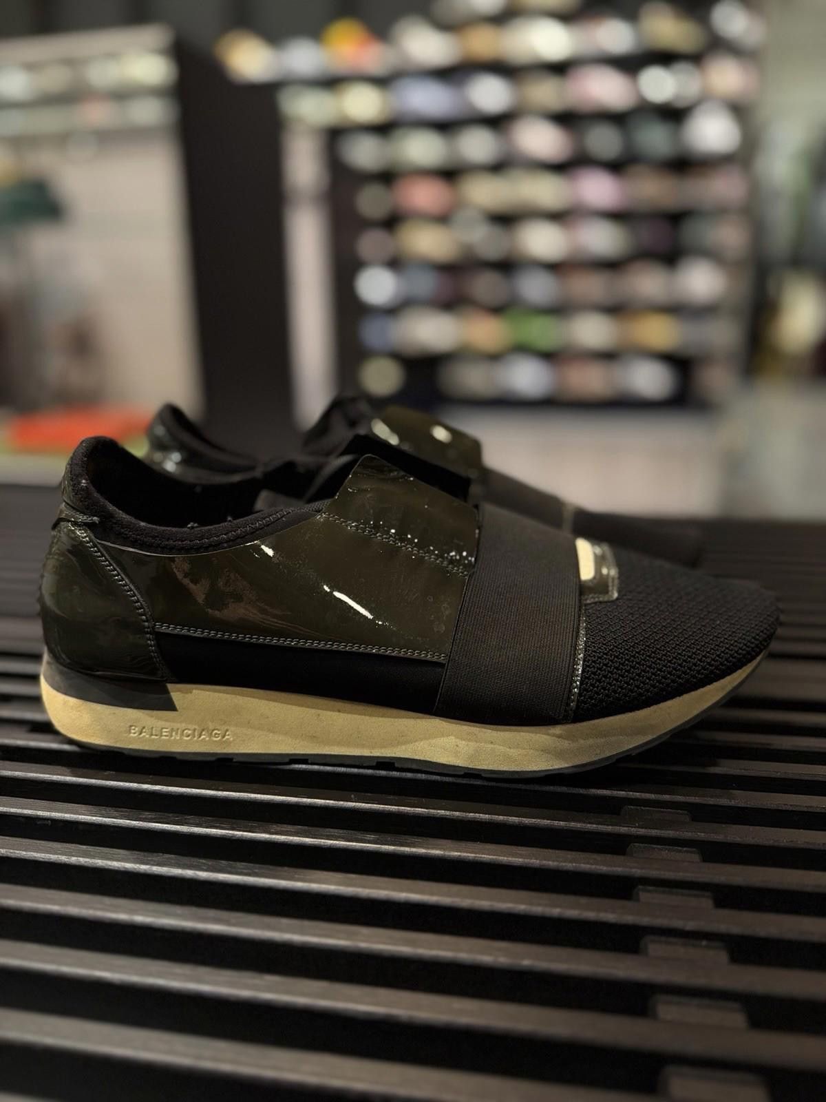 Balenciaga BALENCIAGA Race Runner Green/Blue Color Authentic 44EU/11US Size US 12 / EU 45 - 8 Thumbnail