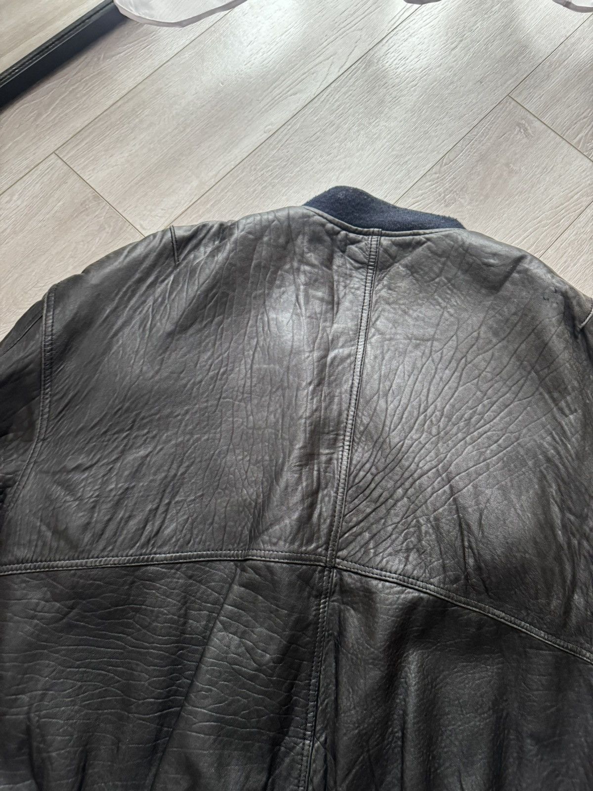 Vintage Vintage Leather Bomber Jacket With Straps A226 Size US L / EU 52-54 / 3 - 6 Thumbnail