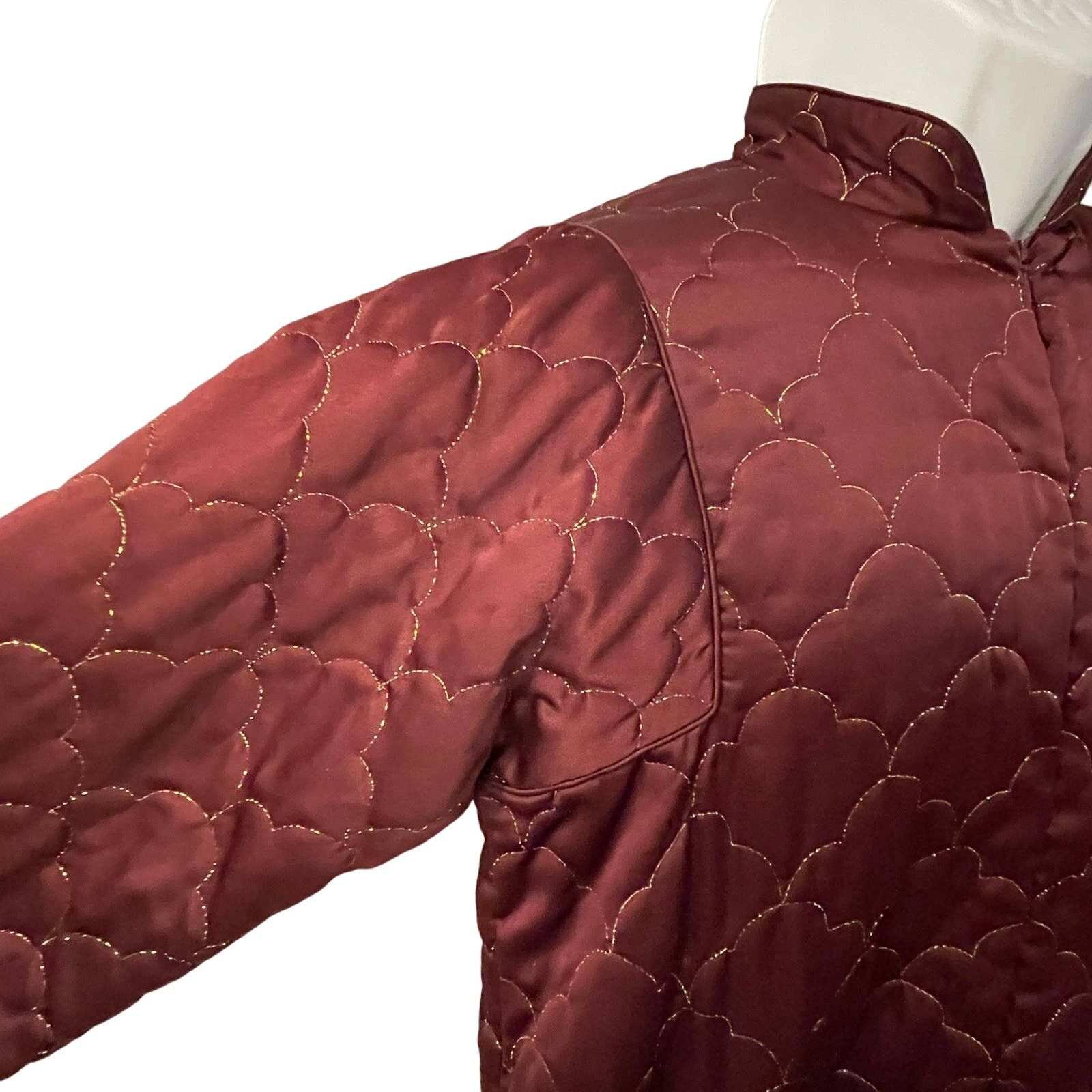 Neiman Marcus VINTAGE 70s Neiman Marcus Quilted Satin Robe Size Small Size ONE SIZE - 4 Thumbnail