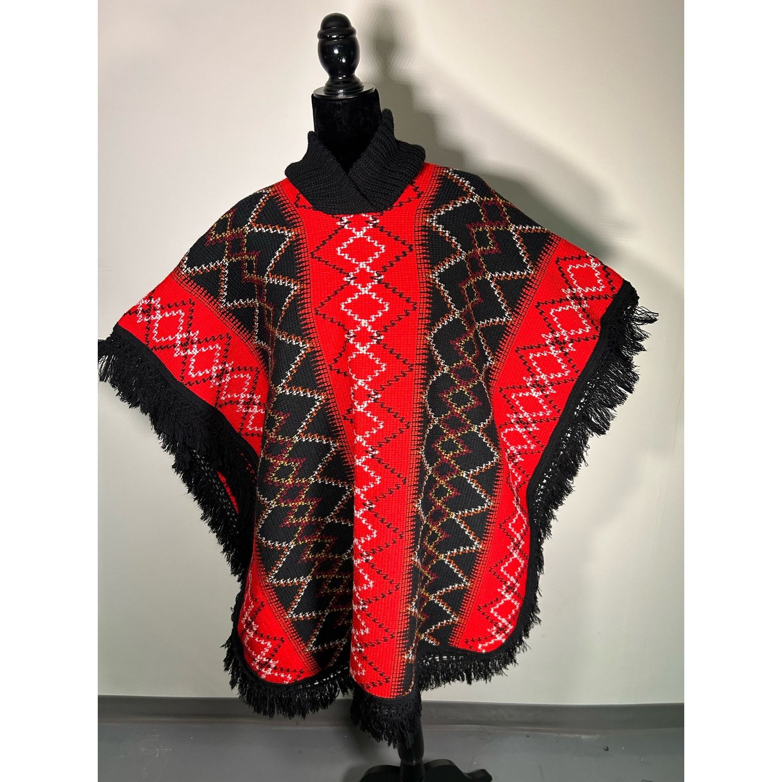 Other Vintage 1970s 70s Hippie Boho Tapestry Style Fringed Cape, Size ONE SIZE - 1 Thumbnail