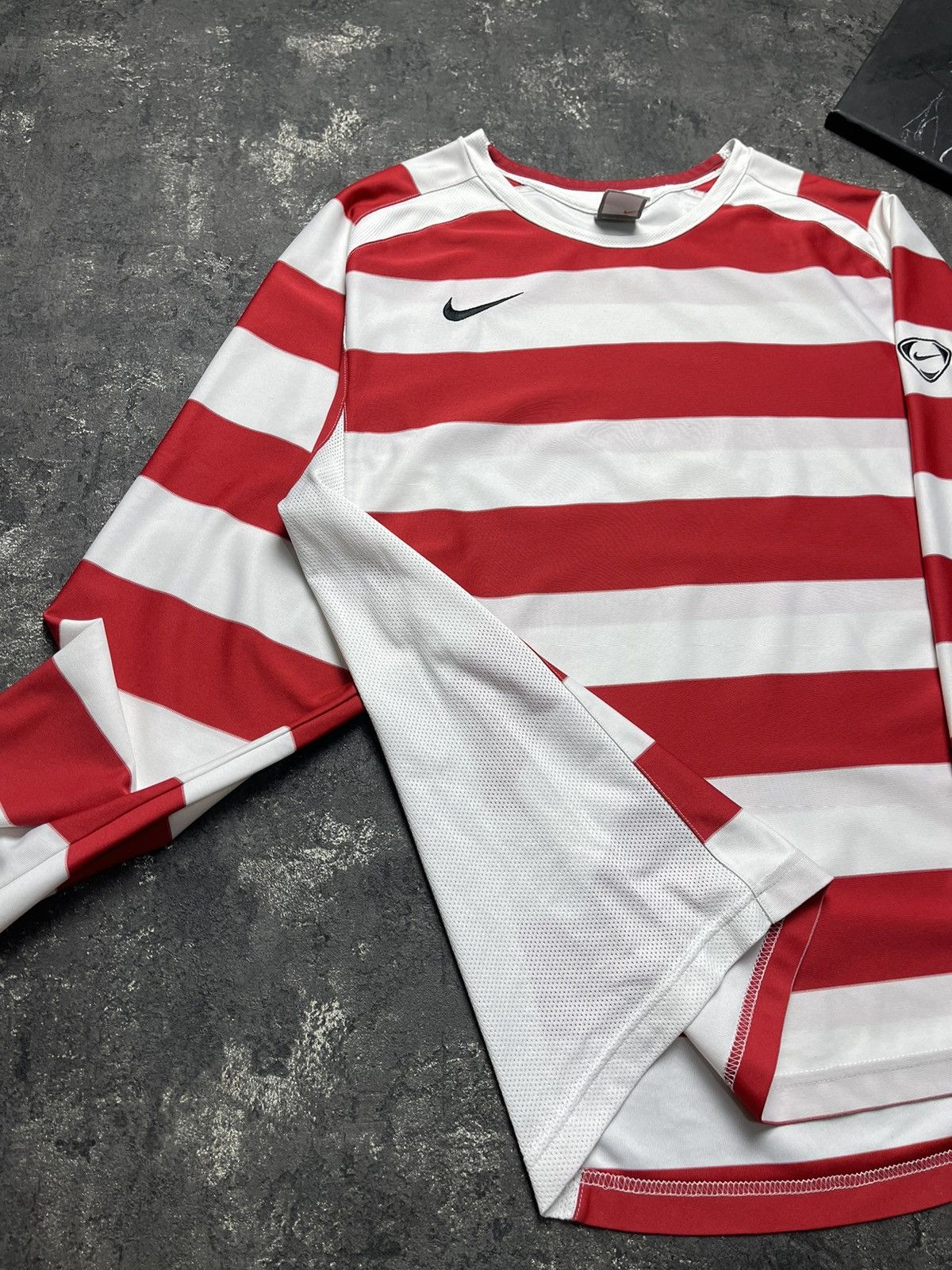 Nike × Vintage Vintage Nike Striped Jersey 90s Size US L / EU 52-54 / 3 - 7 Thumbnail