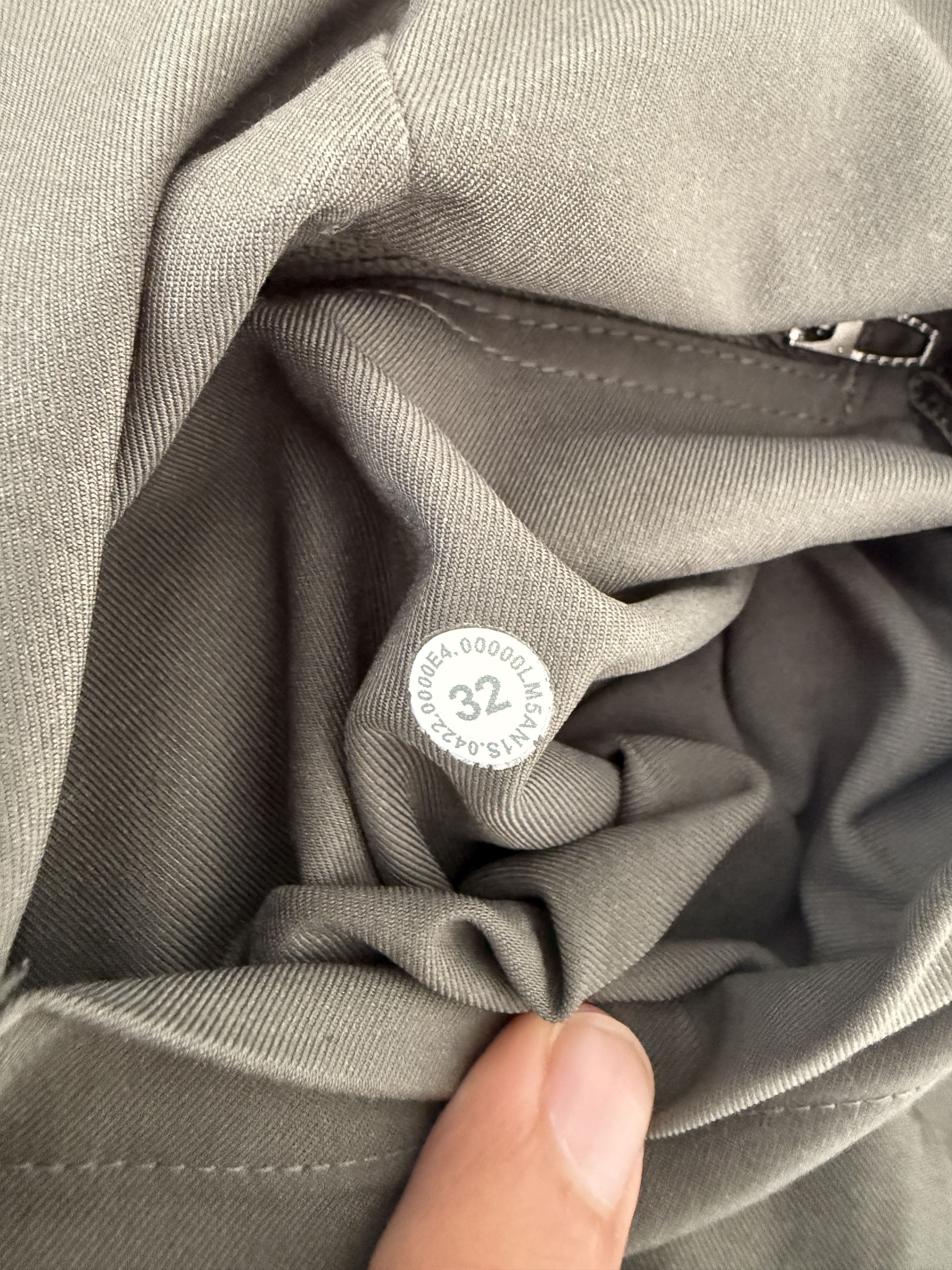 Lululemon Lululemon Relaxed-Tapered Smooth Twill Trouser Cropped Green Size US 32 / EU 48 - 3 Thumbnail