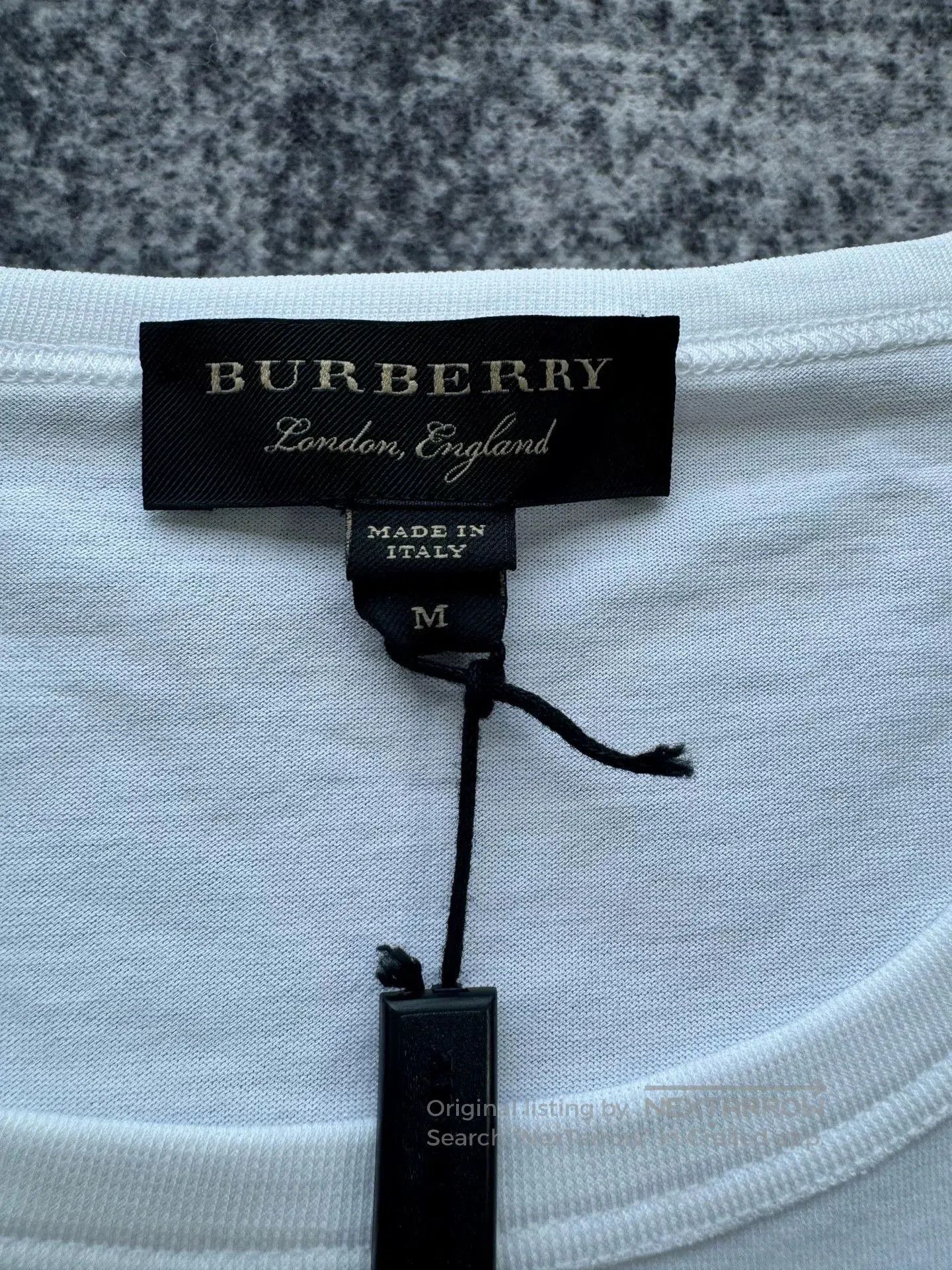 Burberry Burberry White Rhinestone Pendant Short Sleeve Top. Size M / US 6-8 / IT 42-44 - 3 Thumbnail