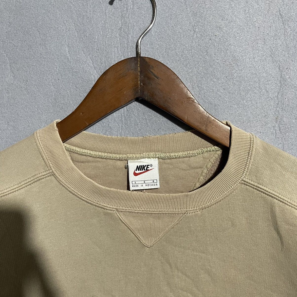Nike Vintage 90s Nike Small Swoosh Crewneck Sweatshirt Size US L / EU 52-54 / 3 - 3 Thumbnail