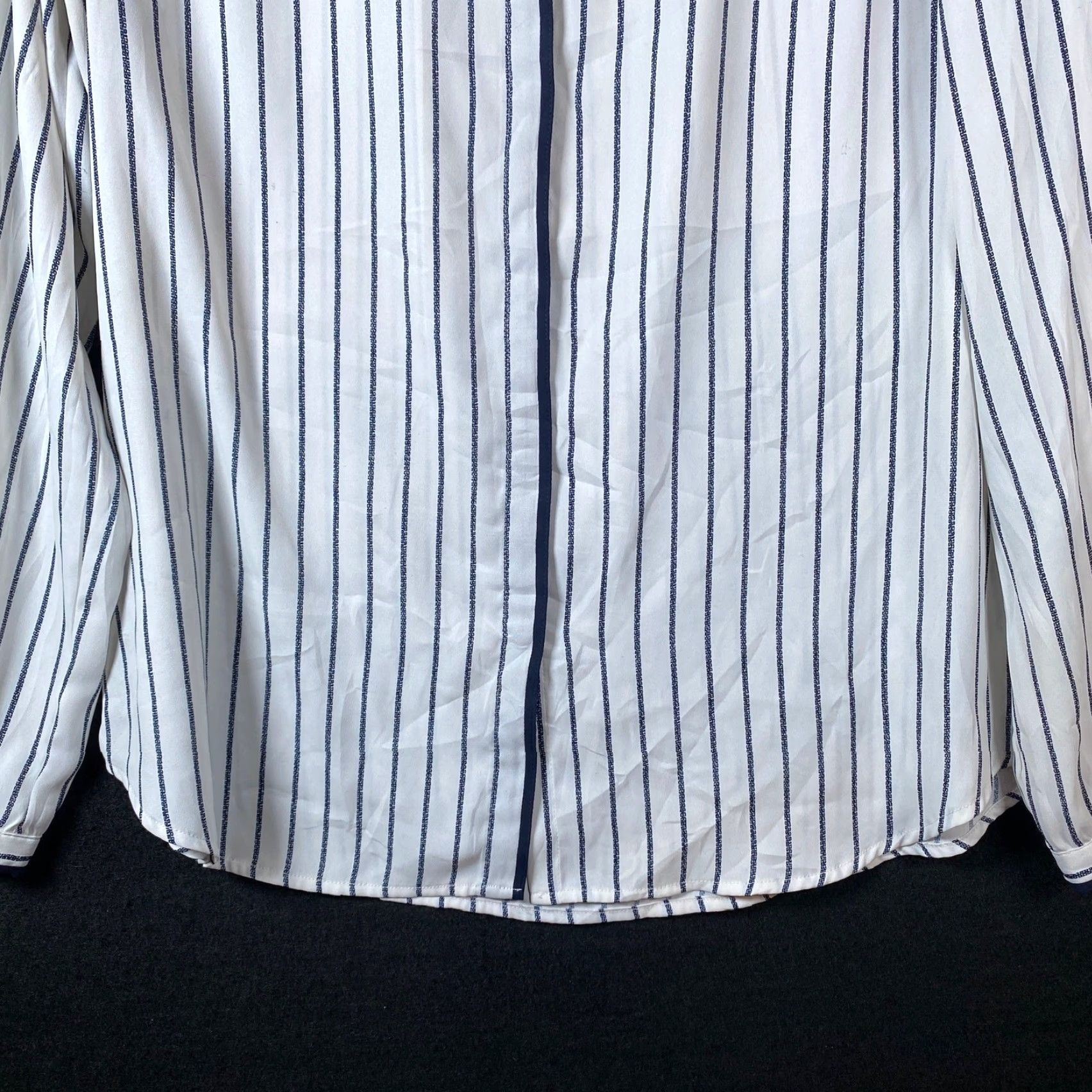 Loft Ann Taylor Loft Blouse White Blue Stripe Button Down Long Sleeve Large Size L / US 10 / IT 46 - 4 Thumbnail