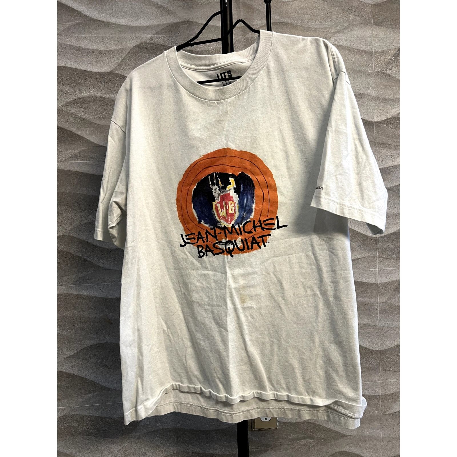 Uniqlo UNIQLO x Basquiat Warner Bros Looney Tunes Bugs Bunny Shirt Size US L / EU 52-54 / 3 - 1 Thumbnail