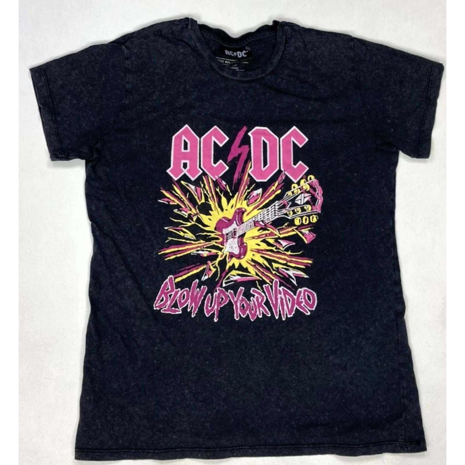 Vintage ACDC T-Shirt Women XS Black Wash Crew Neck Short Sleeve Pullover Graphic Rock Music Vintage Size XS / US 0-2 / IT 36-38 - 2 Thumbnail
