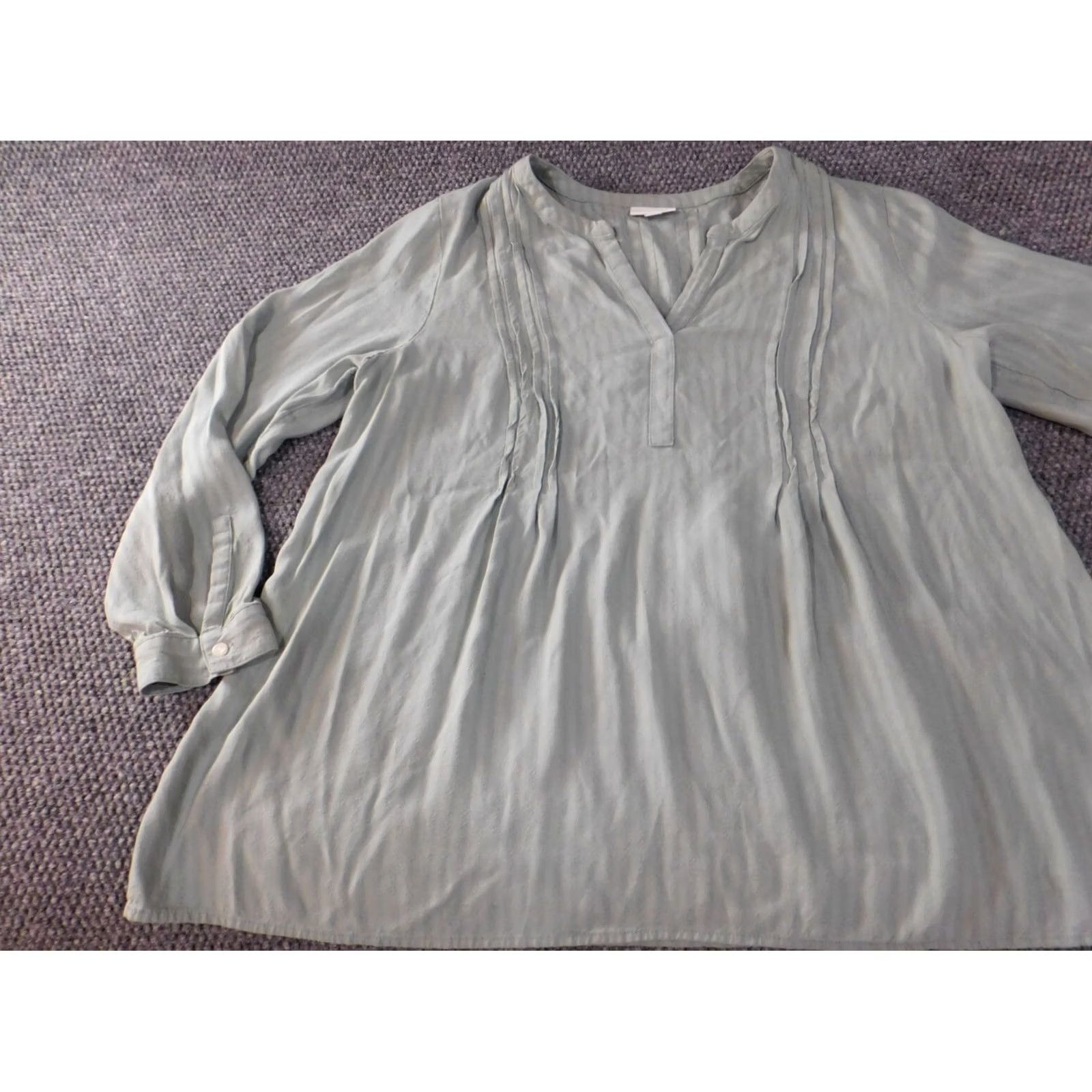 J. Jill J. Jill Blouse Tunic Green L Womens V-Neck Classic Pullover Rayon Solid Button Casual Size L / US 10 / IT 46 - 3 Thumbnail