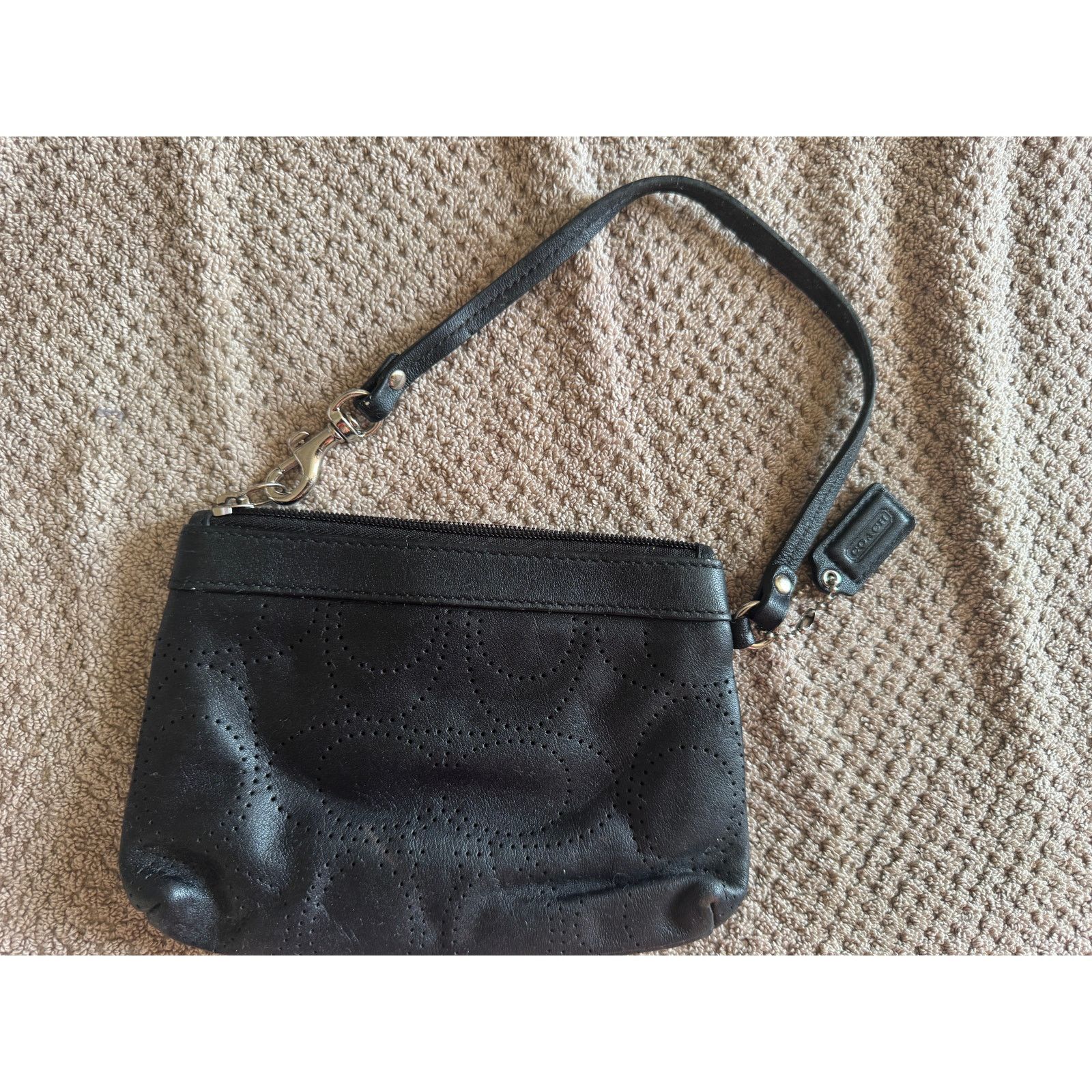 Coach Coach Big Logo Leather Black Wristlet (outlet) Size ONE SIZE - 3 Thumbnail
