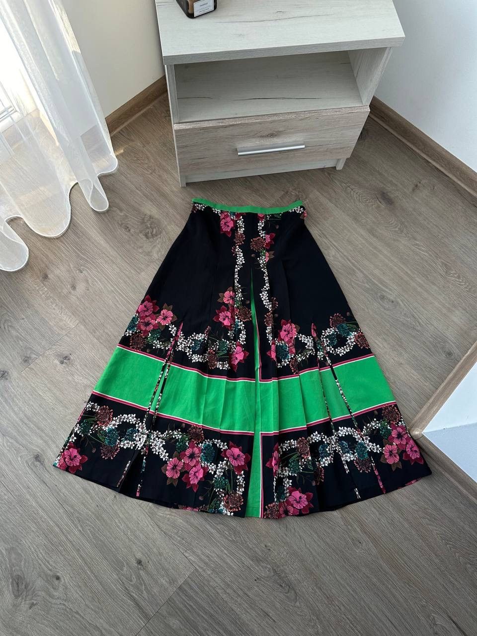 Sandro × Vintage Vintage Sandro Pleated Midi Floral Print Black Skirt Size 27" / US 4 / IT 40 - 8 Thumbnail