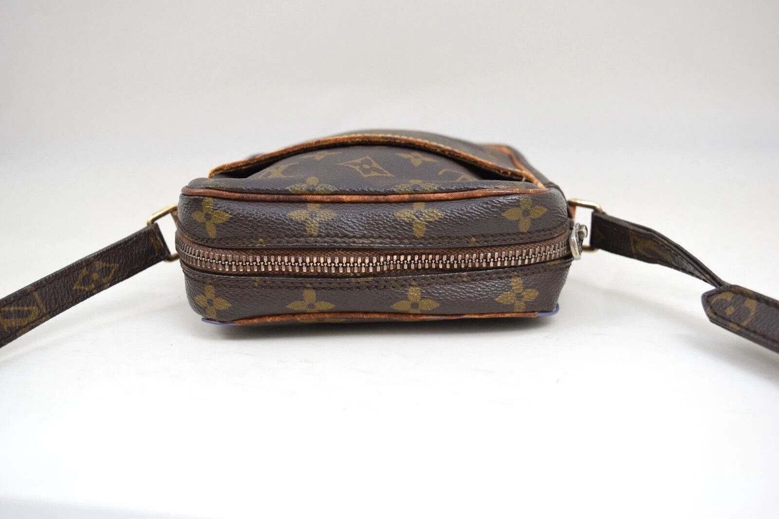 Louis Vuitton Auth Louis Vuitton Danube Crossbody Bag Monogram M45266 Size ONE SIZE - 4 Thumbnail