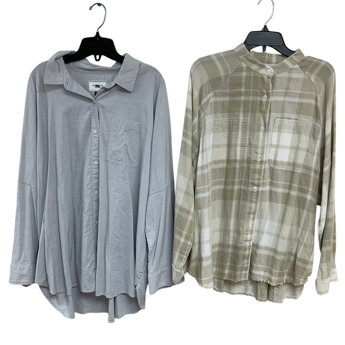 American Eagle Outfitters 2 New American Eagle Womens Medium Button Up Shirts Size M / US 6-8 / IT 42-44 - 1 Thumbnail