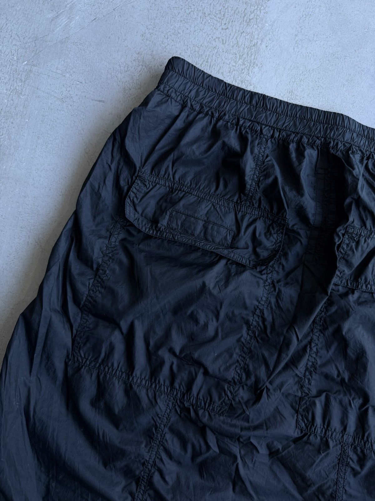 Rick Owens Drkshdw Rick Owens Drkshdw - Waxed Nylon Shorts Size US 30 / EU 46 - 7 Thumbnail