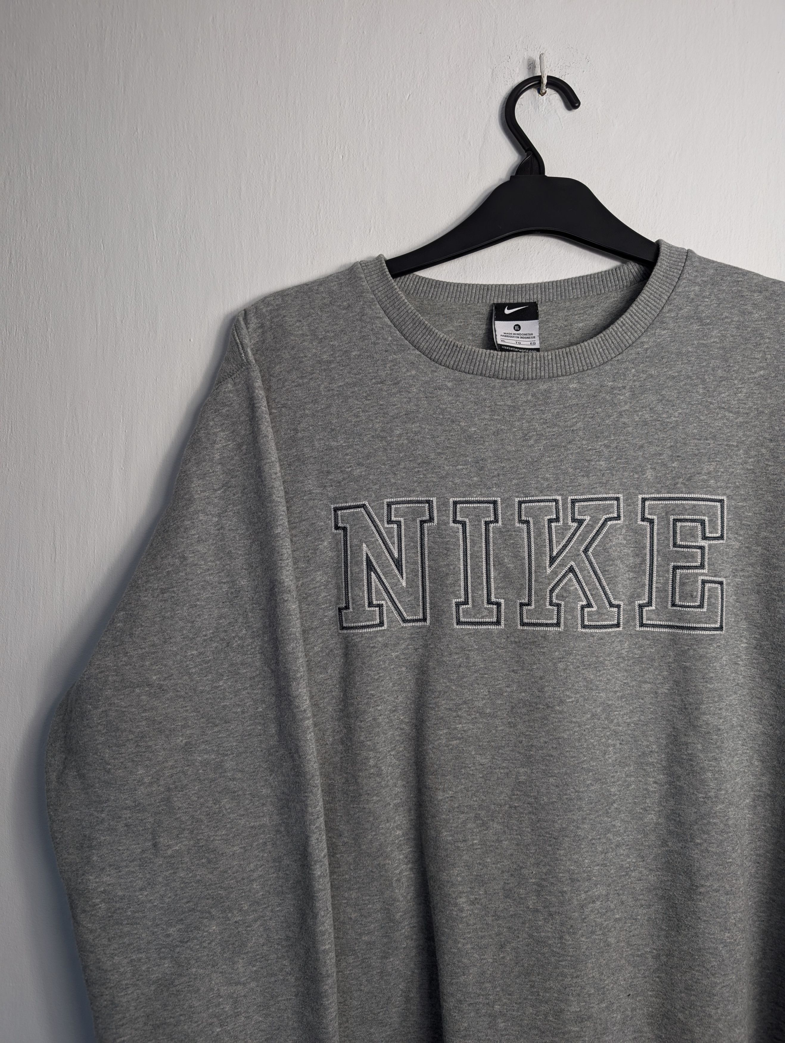 Nike × Vintage Nike 00s Crewneck Sweatshirt Nike Spell Out Size US XL / EU 56 / 4 - 1 Thumbnail