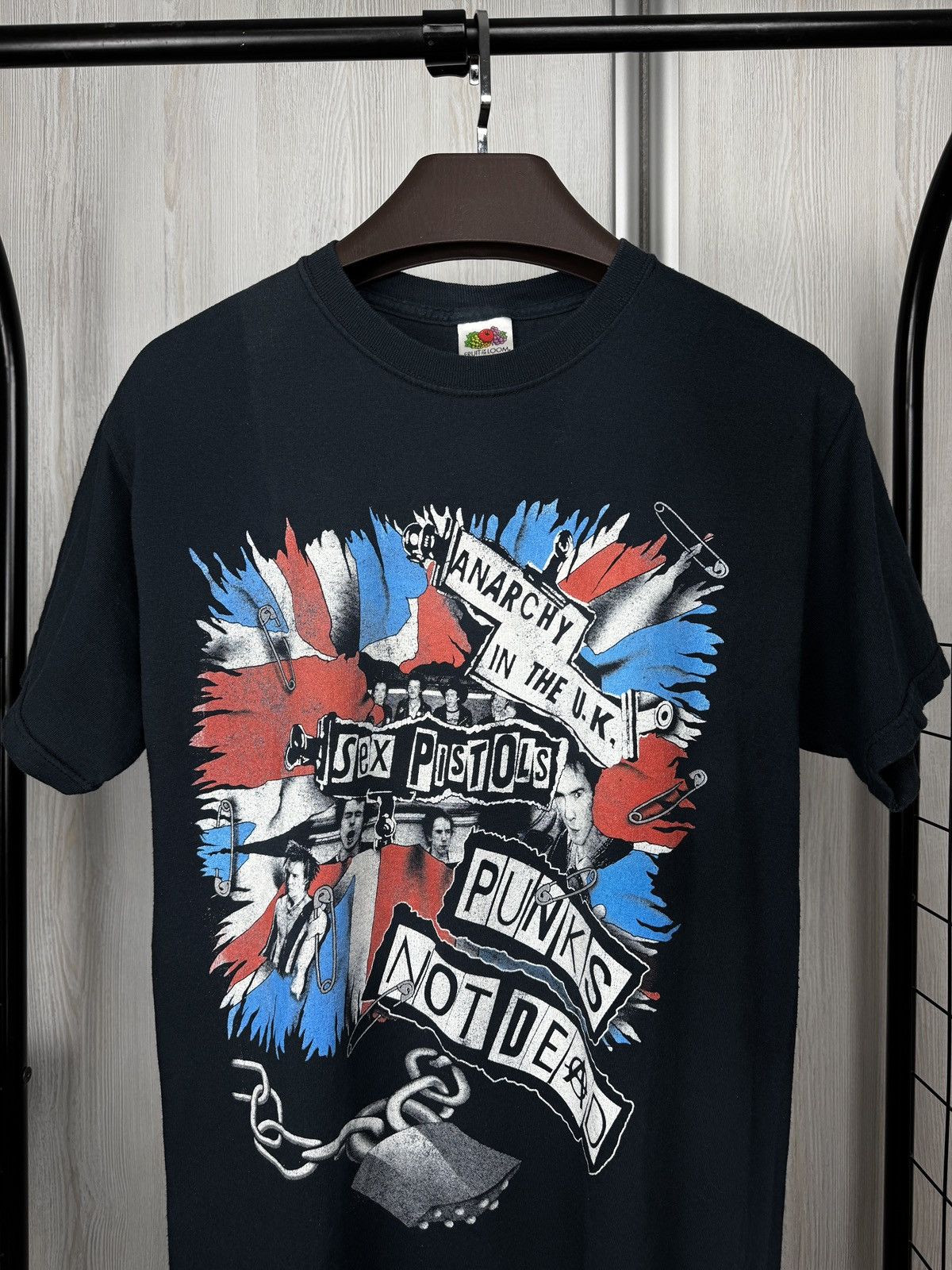 Fruit Of The Loom Vintage 90s 00s Sex Pistols Anarchy Punks Not Dead UK tee Size US M / EU 48-50 / 2 - 3 Thumbnail