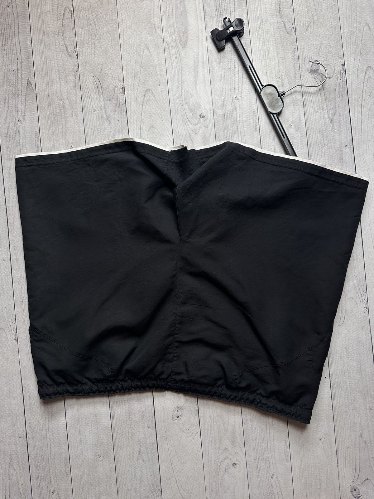 Nike × Vintage Vintage Nike Manchester United soccer shorts size XL black Size US 36 / EU 52 - 5 Thumbnail