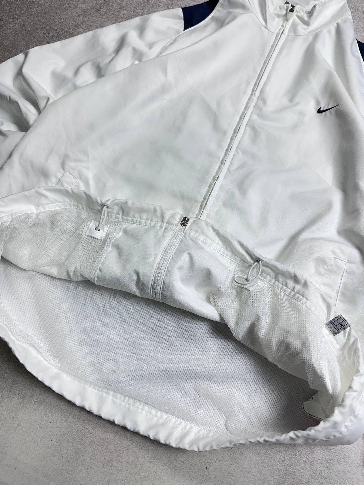 Nike Vintage 90s Nike Challage Court Nylon Track Jacket L Size US L / EU 52-54 / 3 - 8 Thumbnail