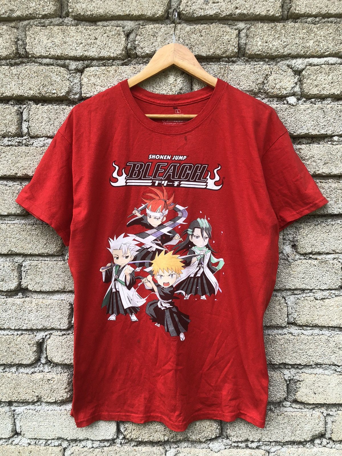 Anime × Ripple Junction × Vintage Vintage Y2K Anime BLEACH Shonen Jump Tshirt Size US L / EU 52-54 / 3 - 1 Thumbnail