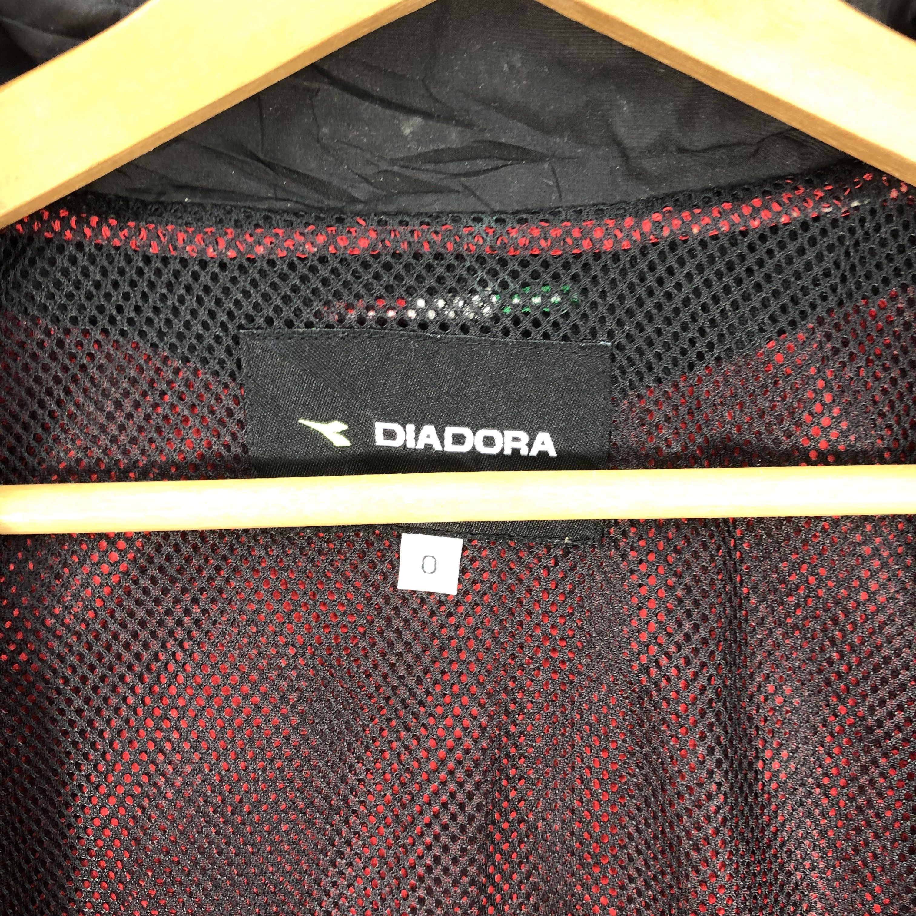 Diadora × Vintage Vintage Diadora Windbreaker Jacket Size US L / EU 52-54 / 3 - 14 Thumbnail